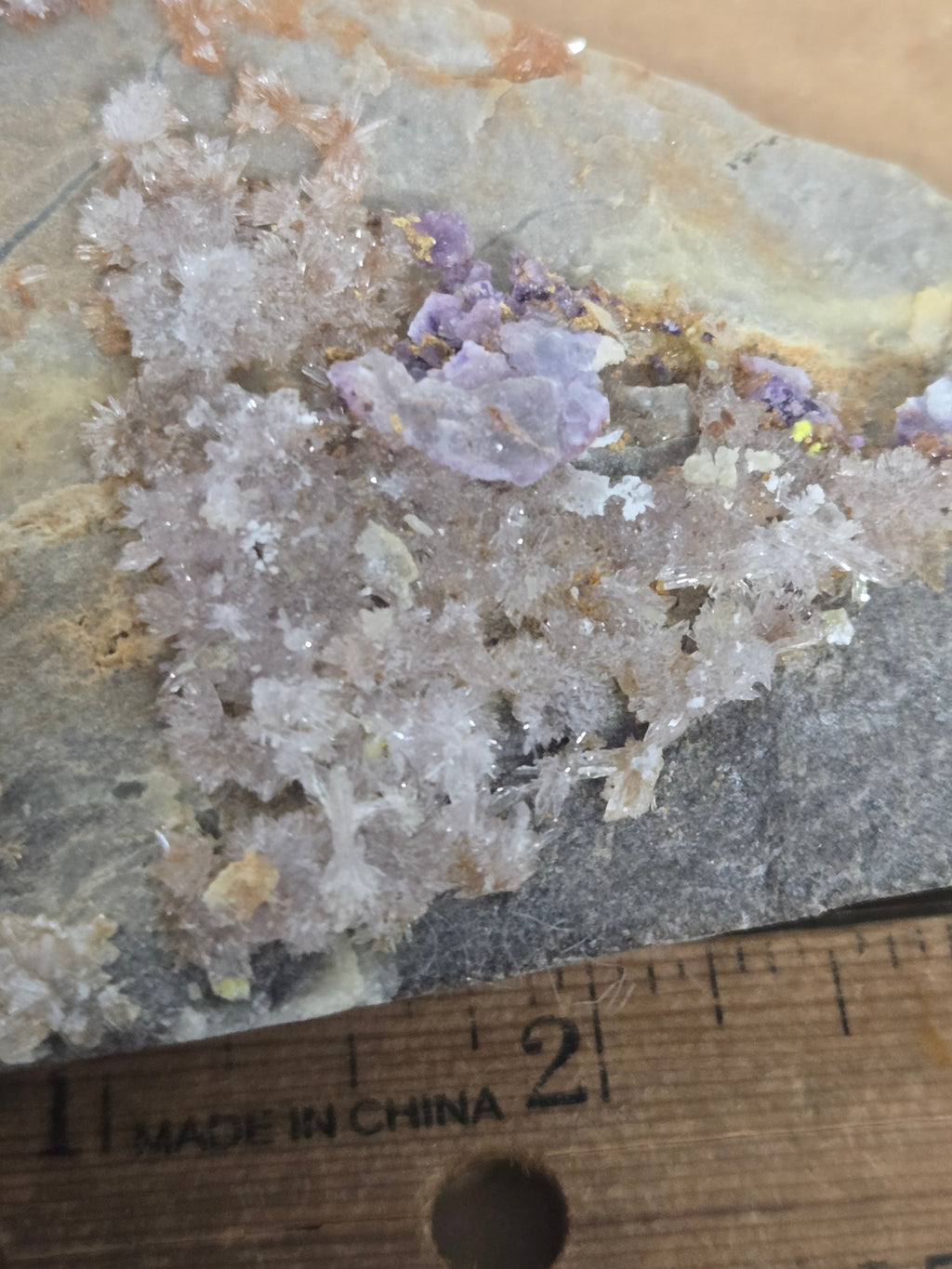 Carlhintzeite fluorite pyromorphite