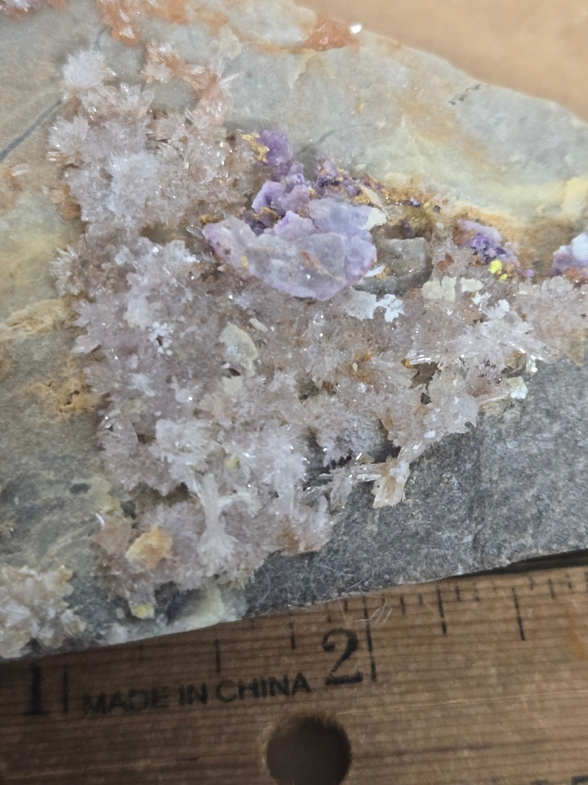 Carlhintzeite fluorite pyromorphite