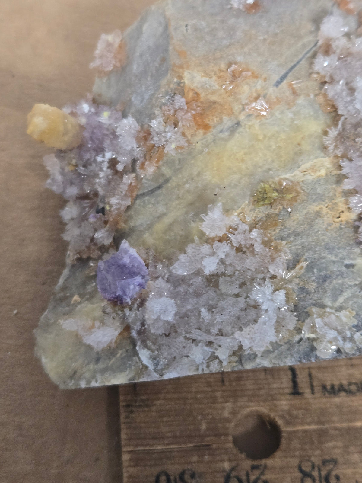 Carlhintzeite fluorite pyromorphite
