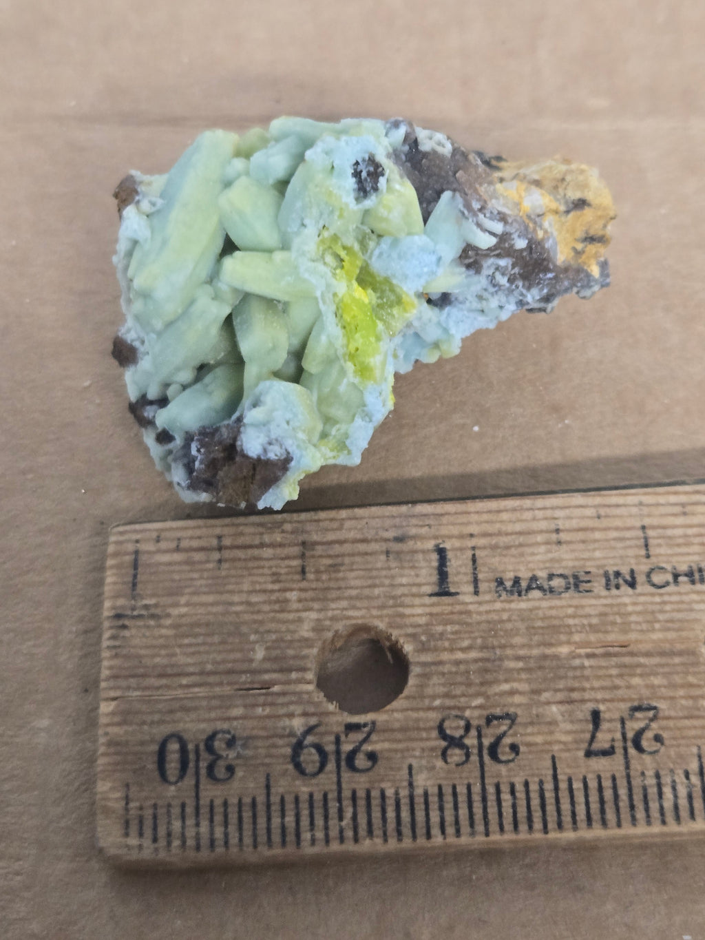 Plumbogummite with pyromorphite
