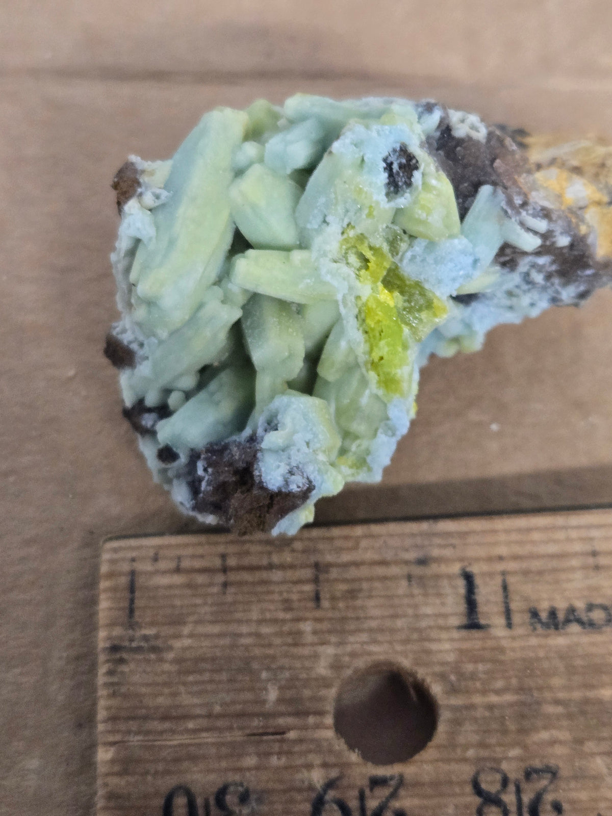 Plumbogummite with pyromorphite