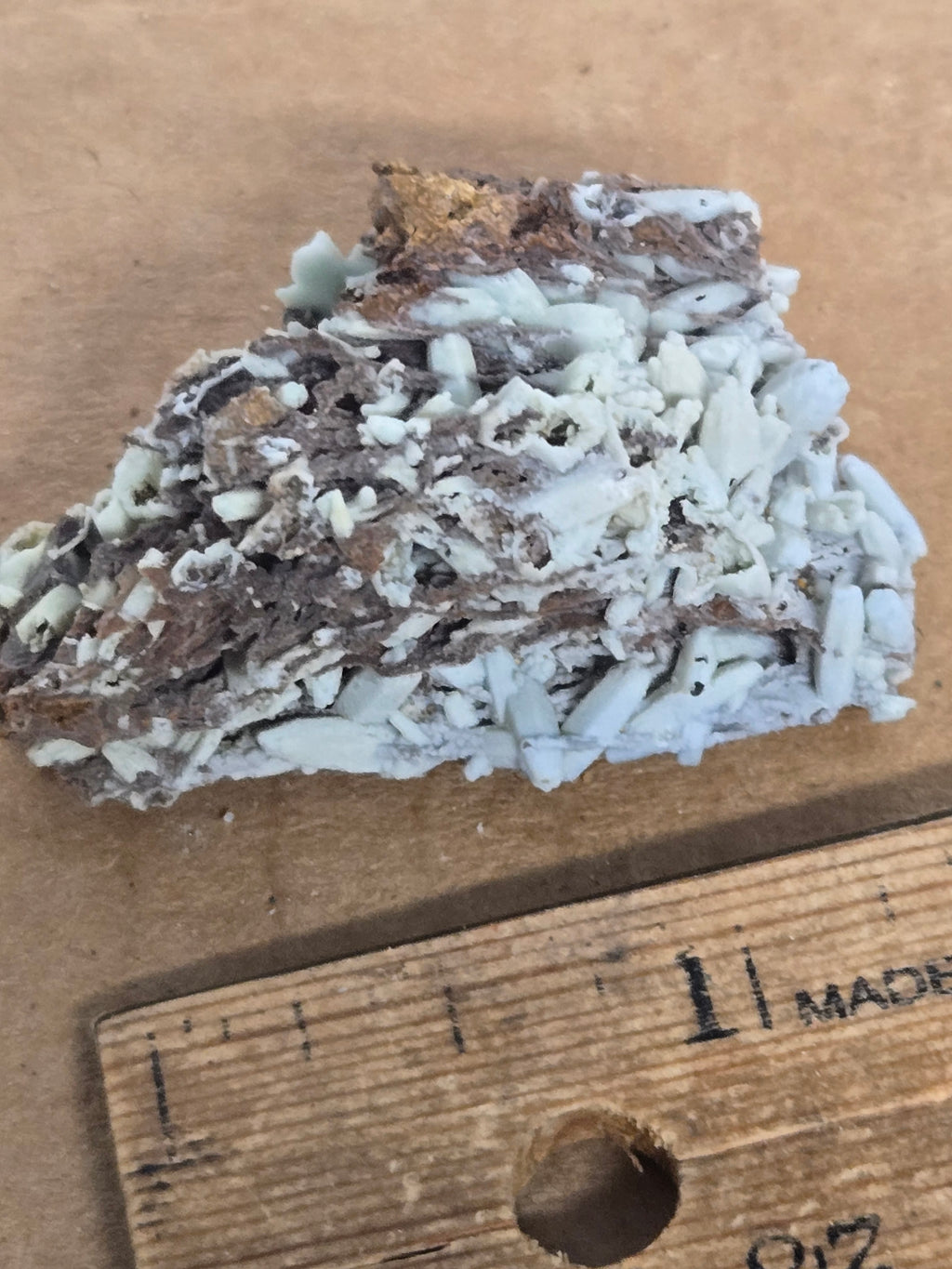 Plumbogummite with pyromorphite