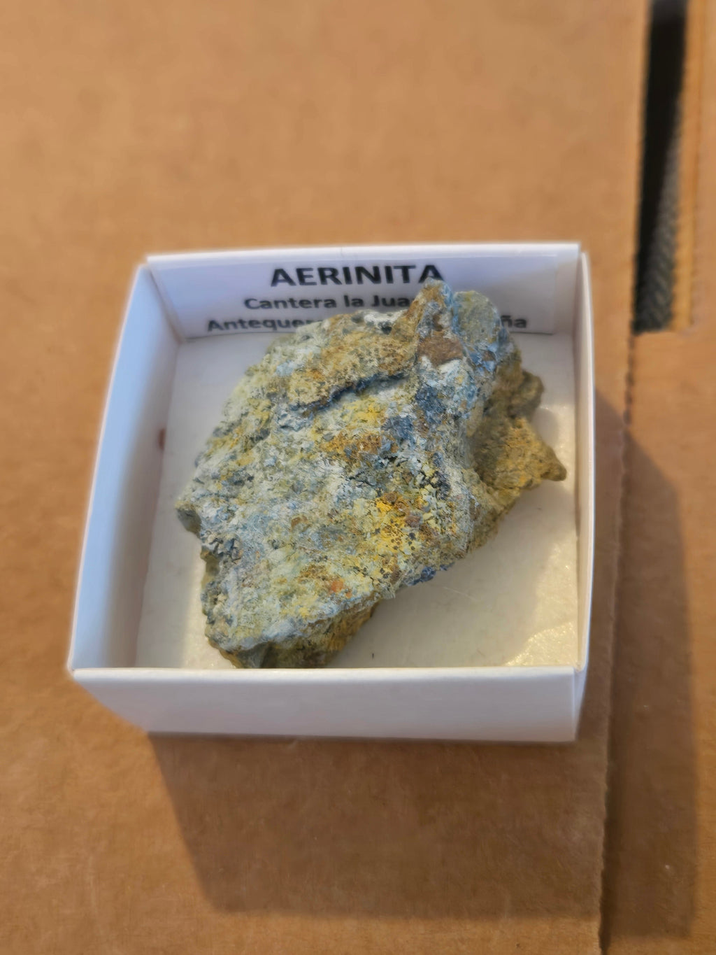 Aerinite