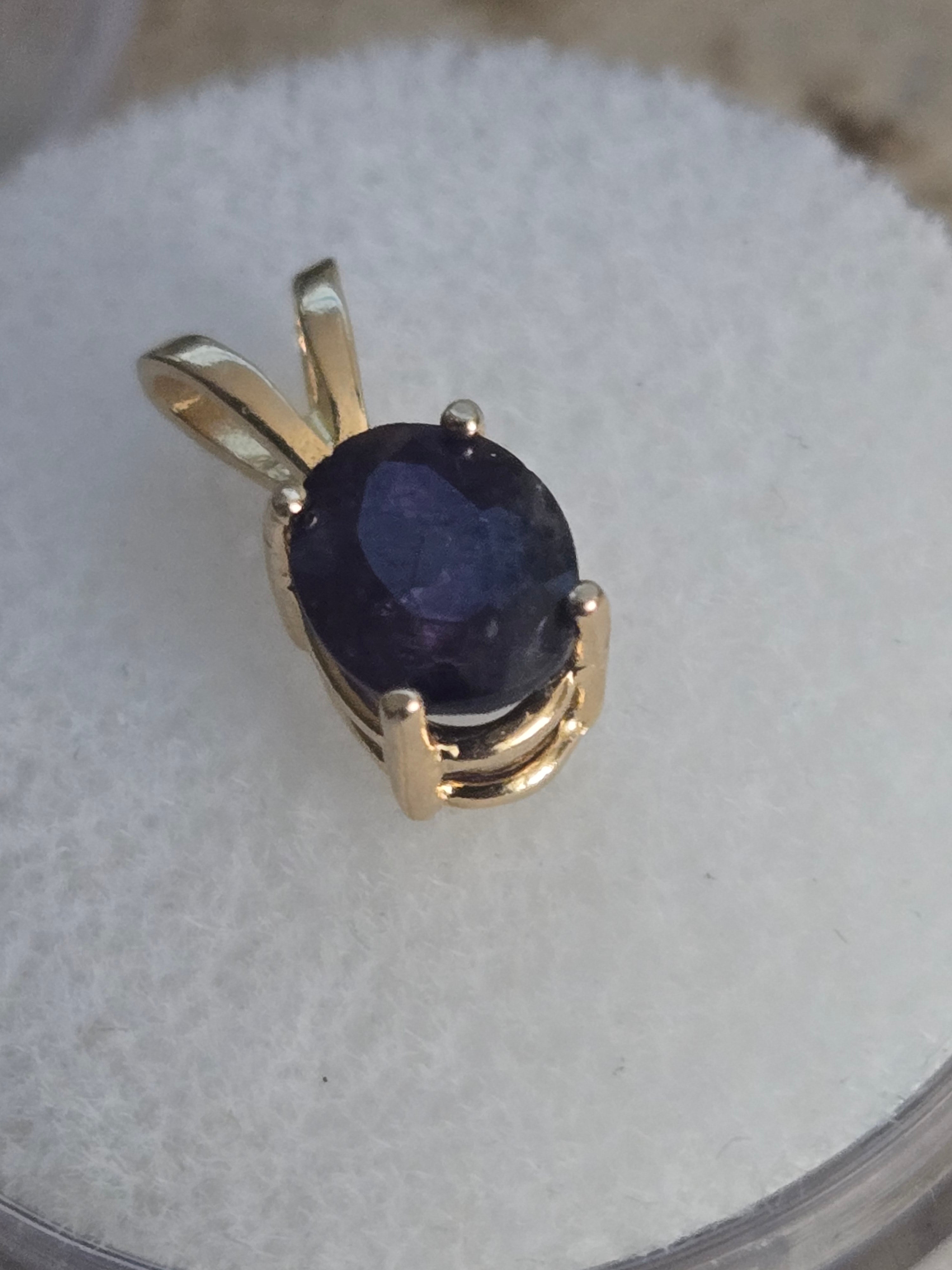 Alexandrite pendant