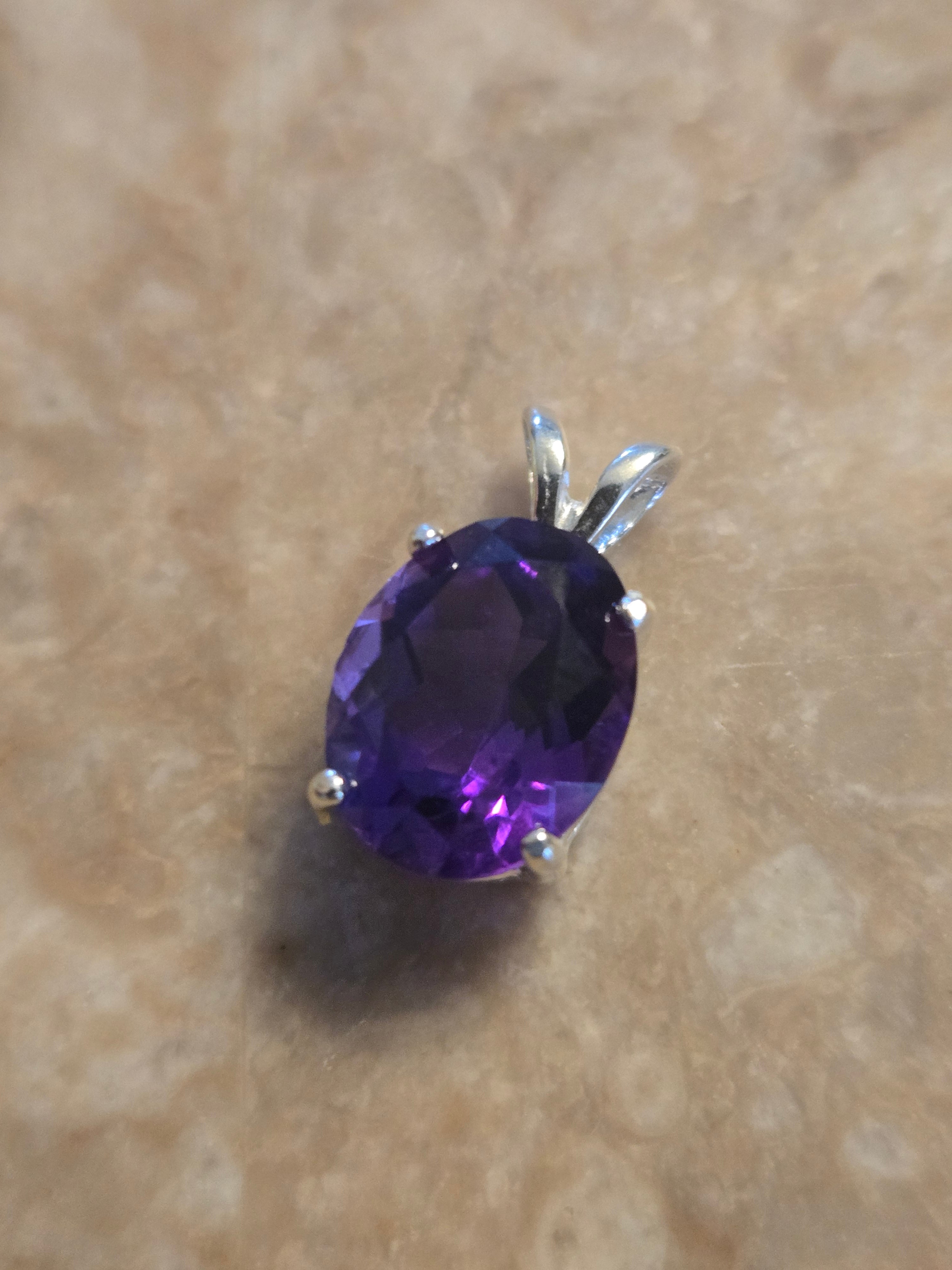 Amethyst oval pendant