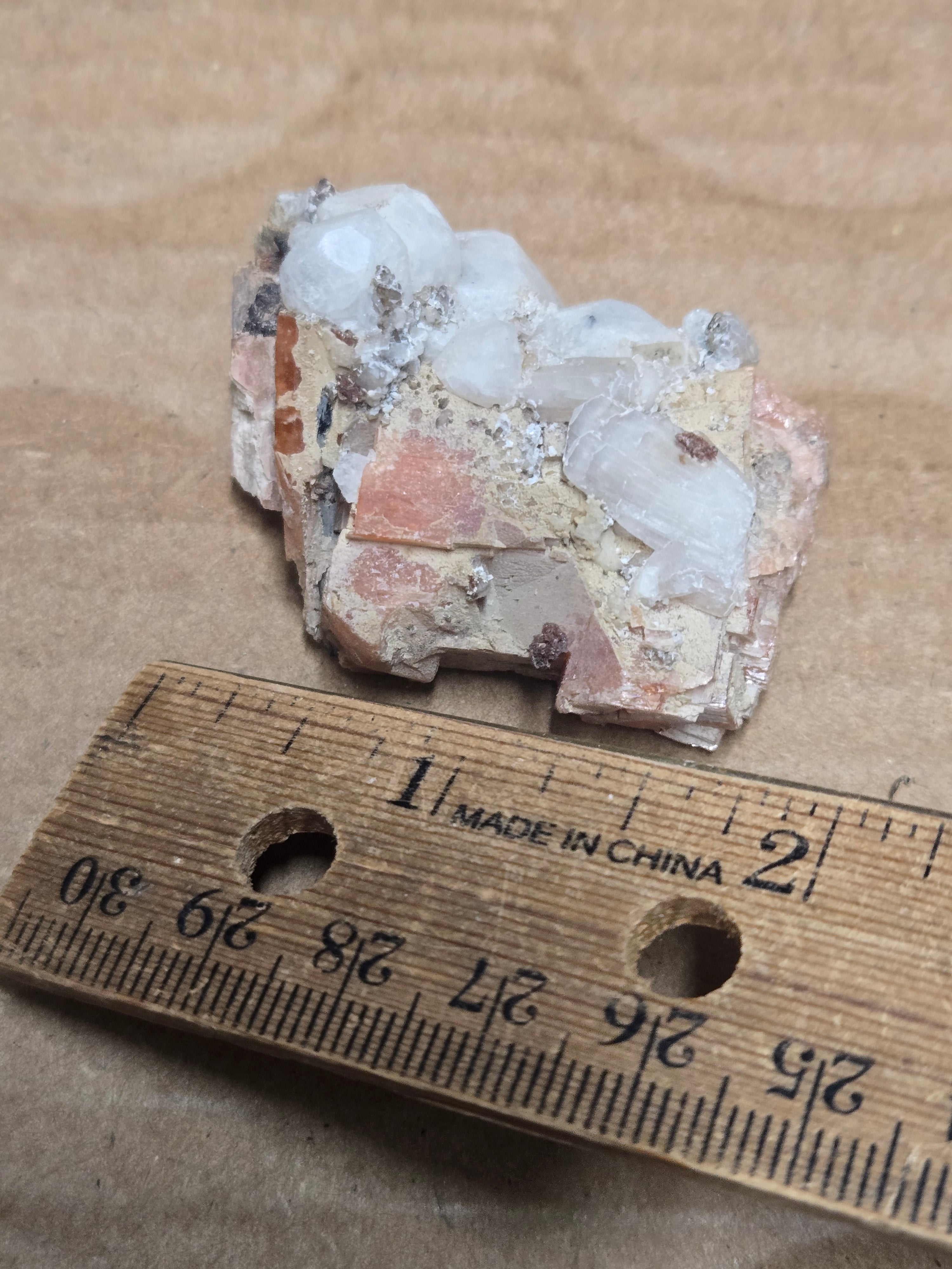 Analcime on Serandite