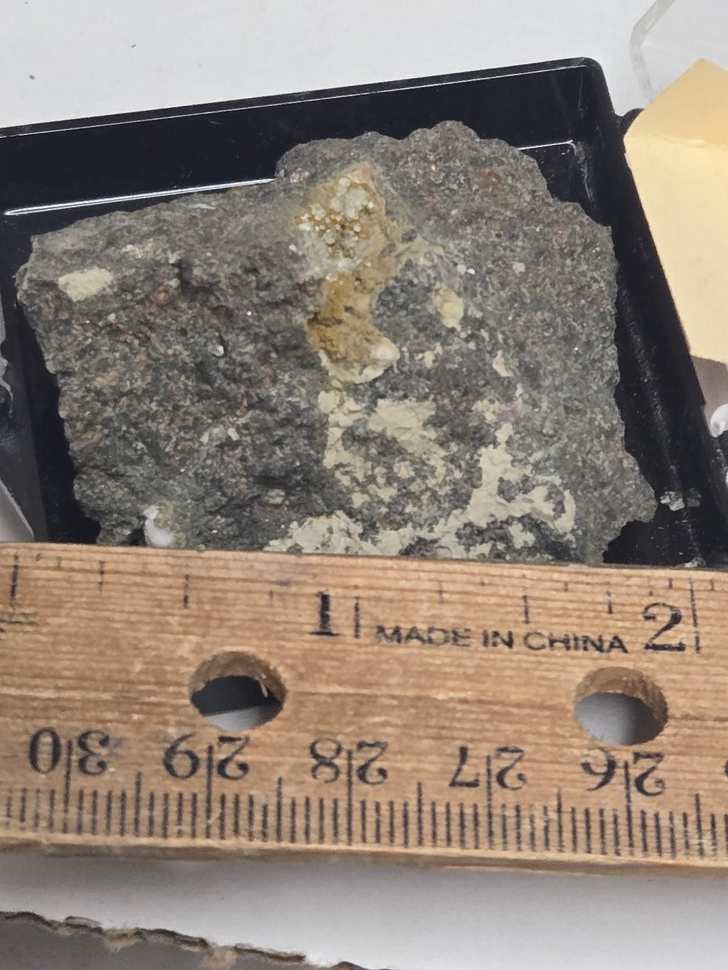 Analcime specimen