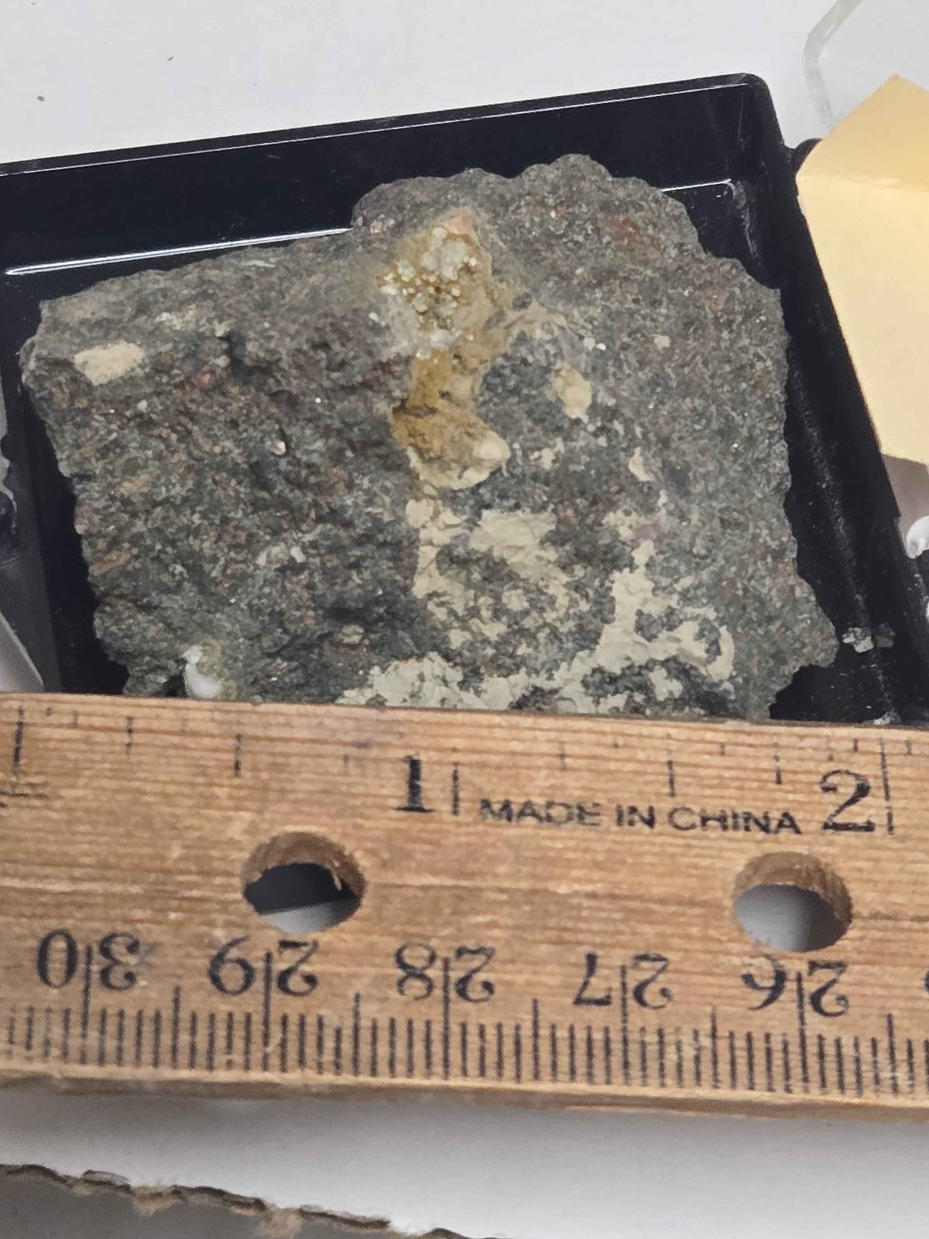 Analcime specimen