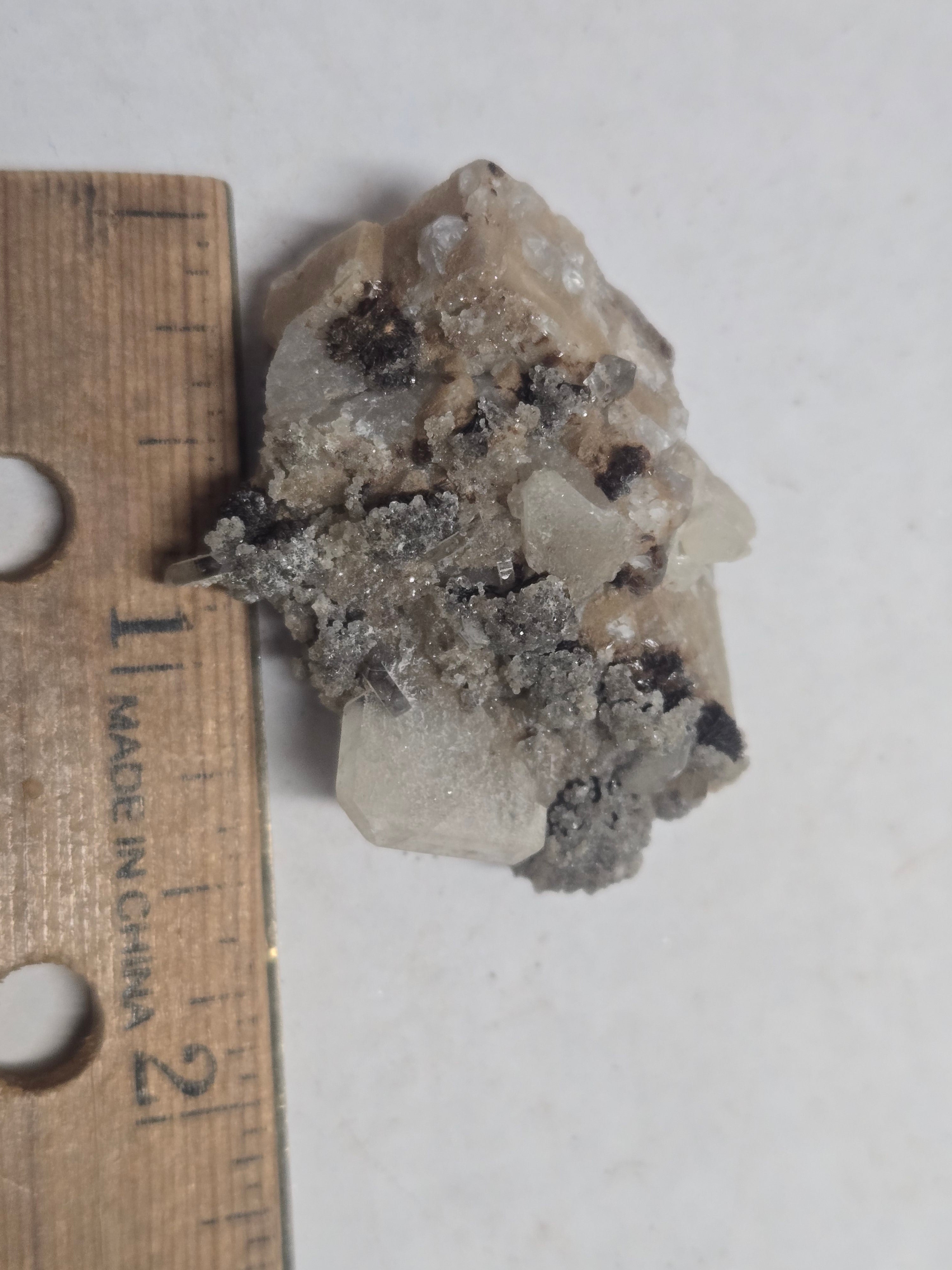 Apophyllite with hubeite