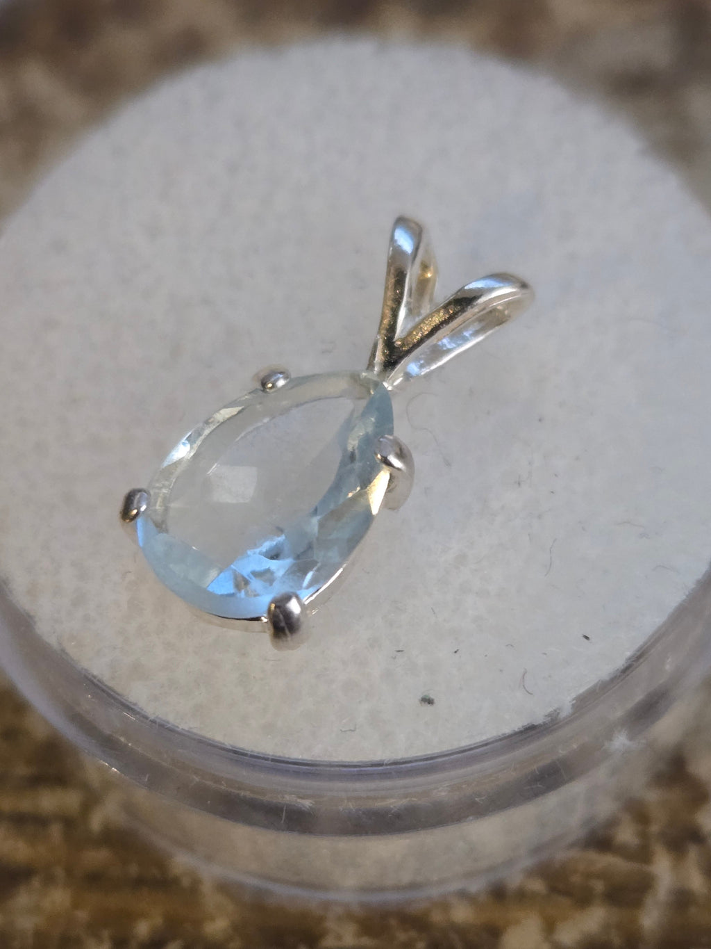 Aquamarine pear pendant