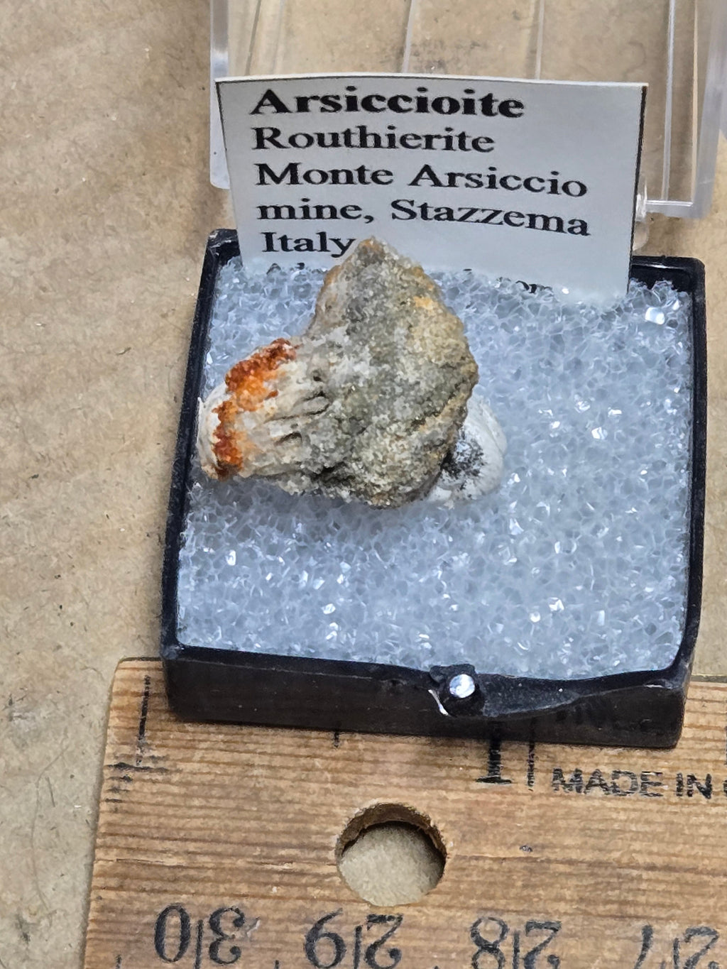 Arsiccioite routhierite