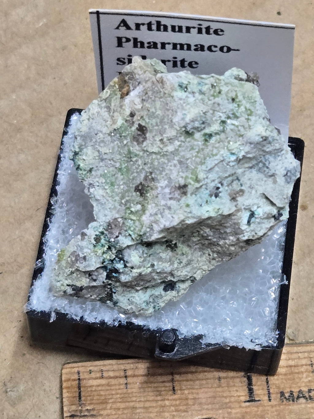 Arthurite w pharmacosiderite