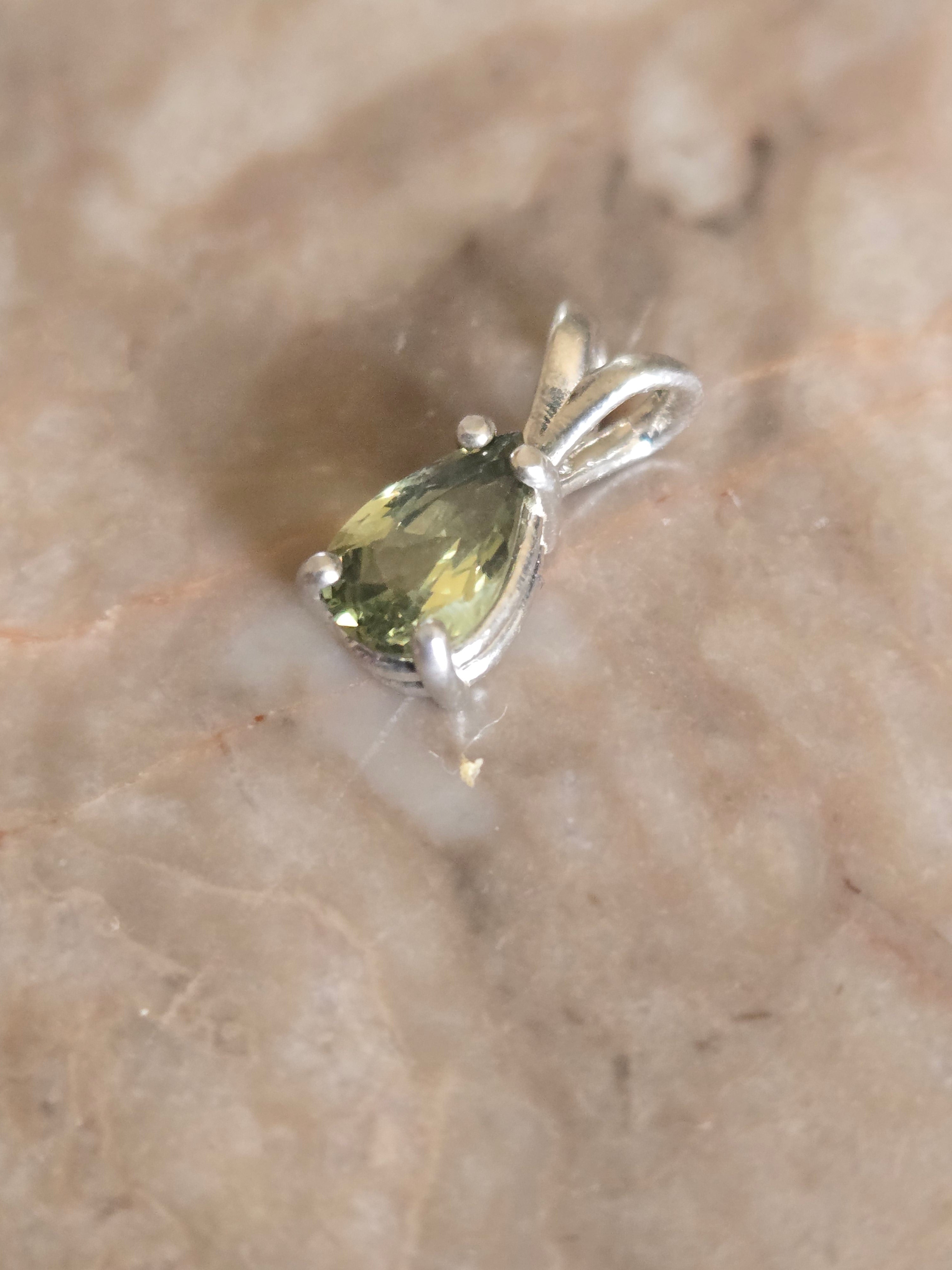 Australian Yellow Green Sapphire Pendant