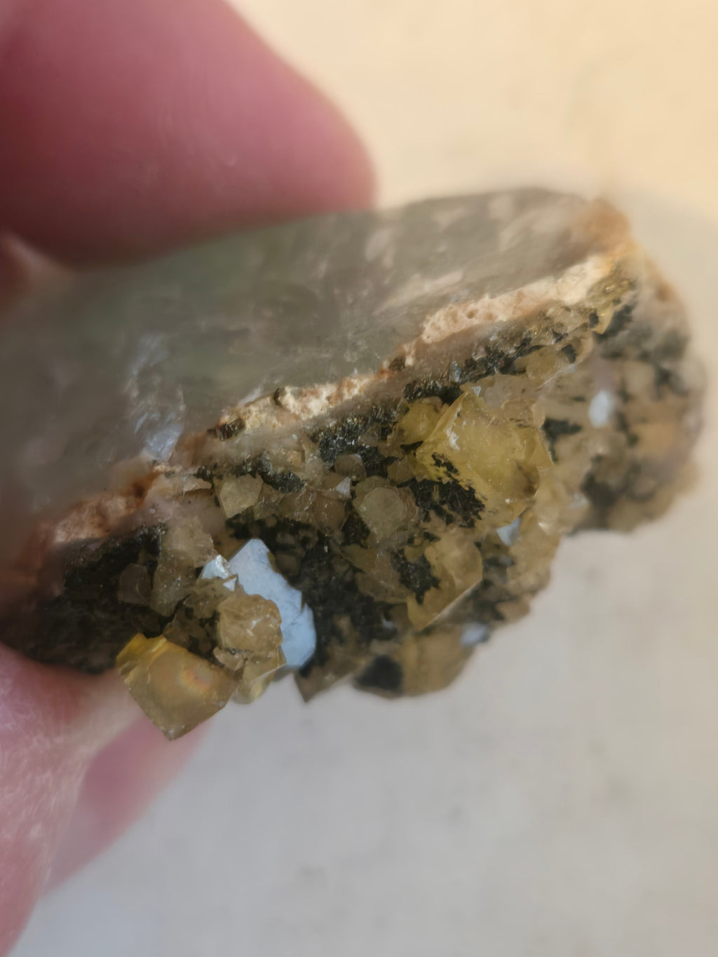 Barite on fluorite