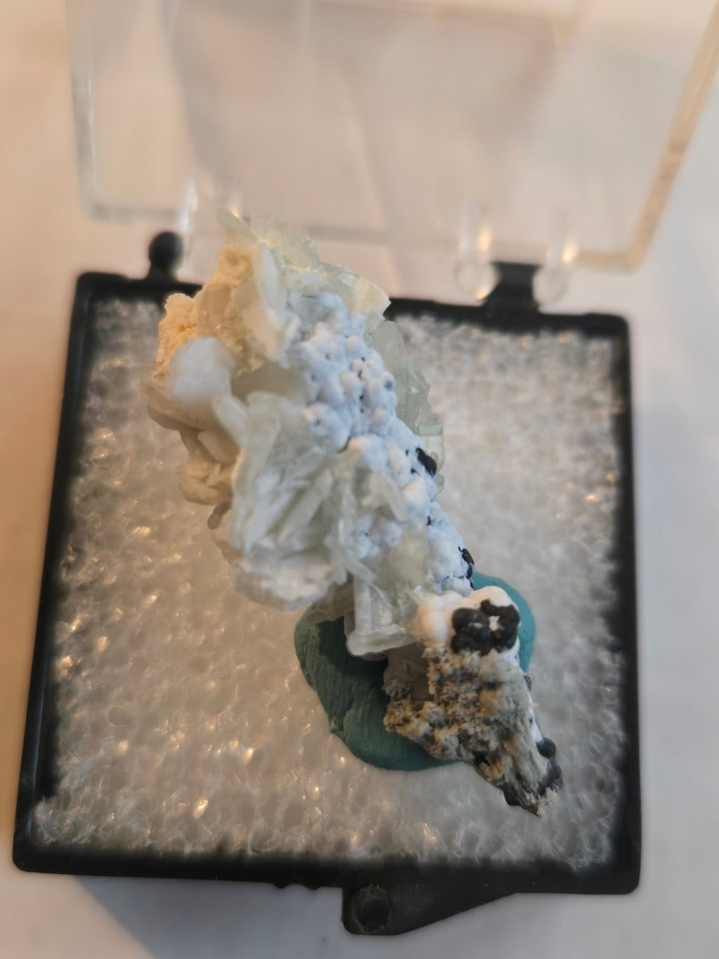 Barite on Goethite specimen