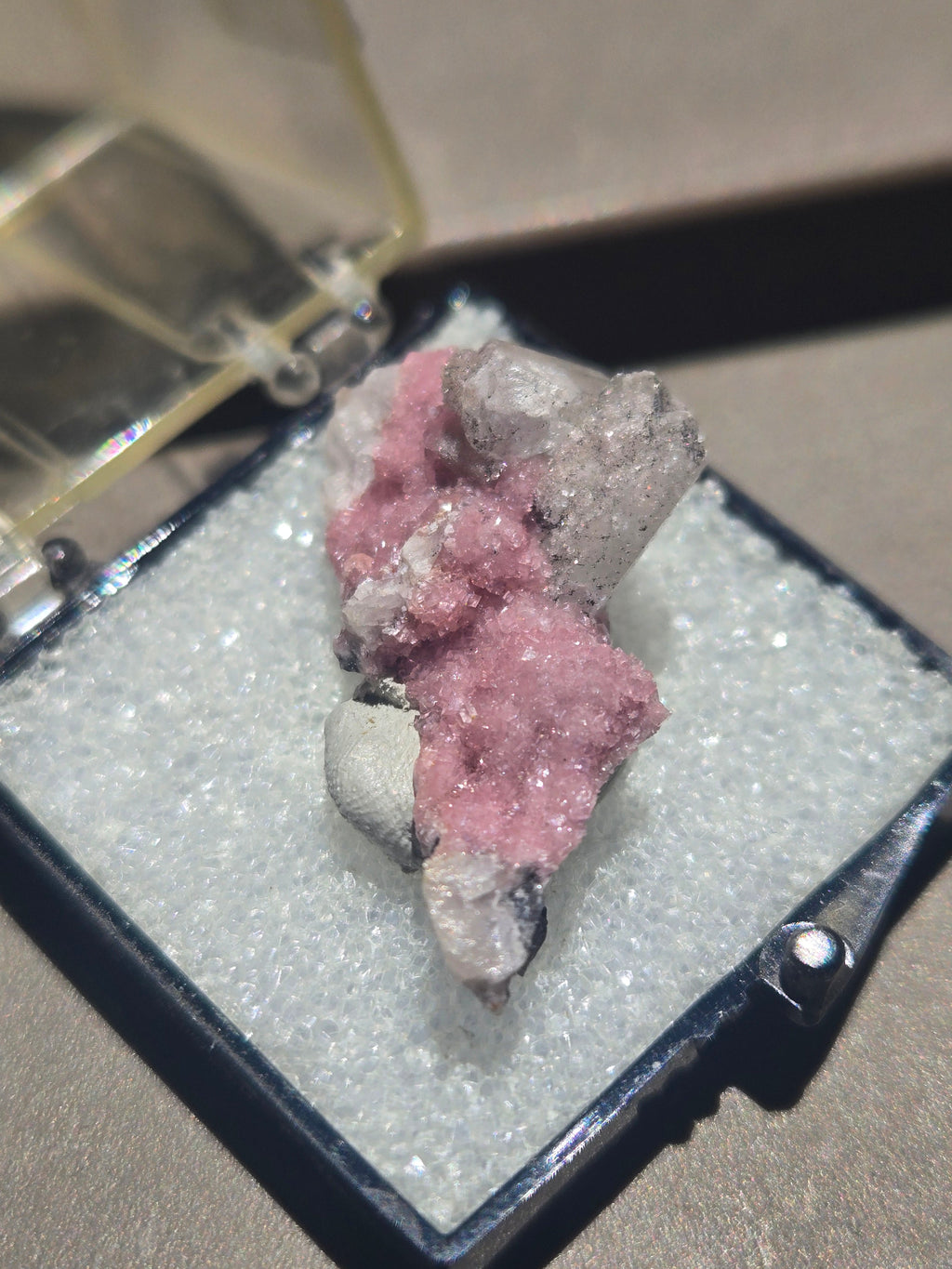 Barite on rhodochrosite