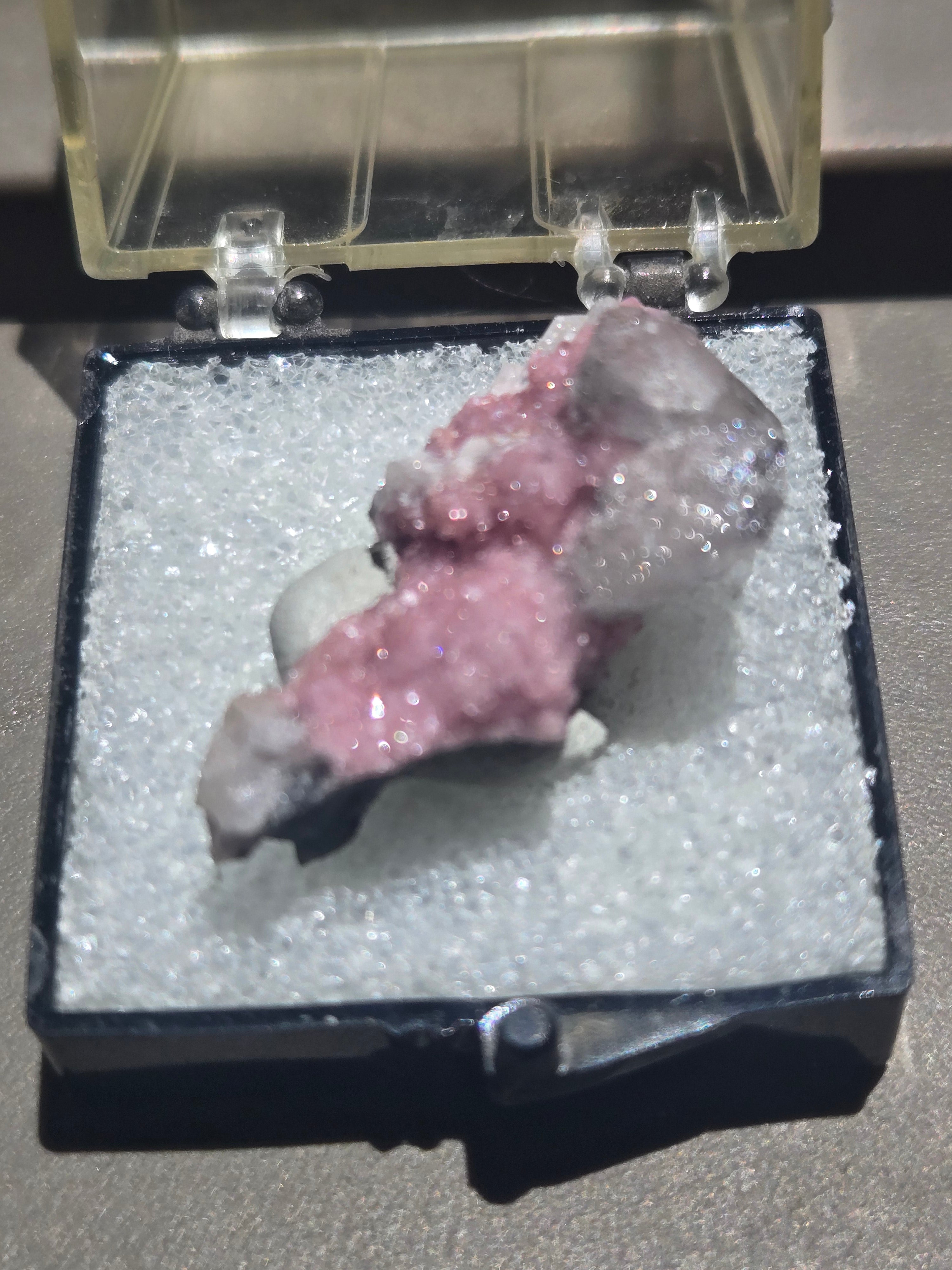 Barite on rhodochrosite