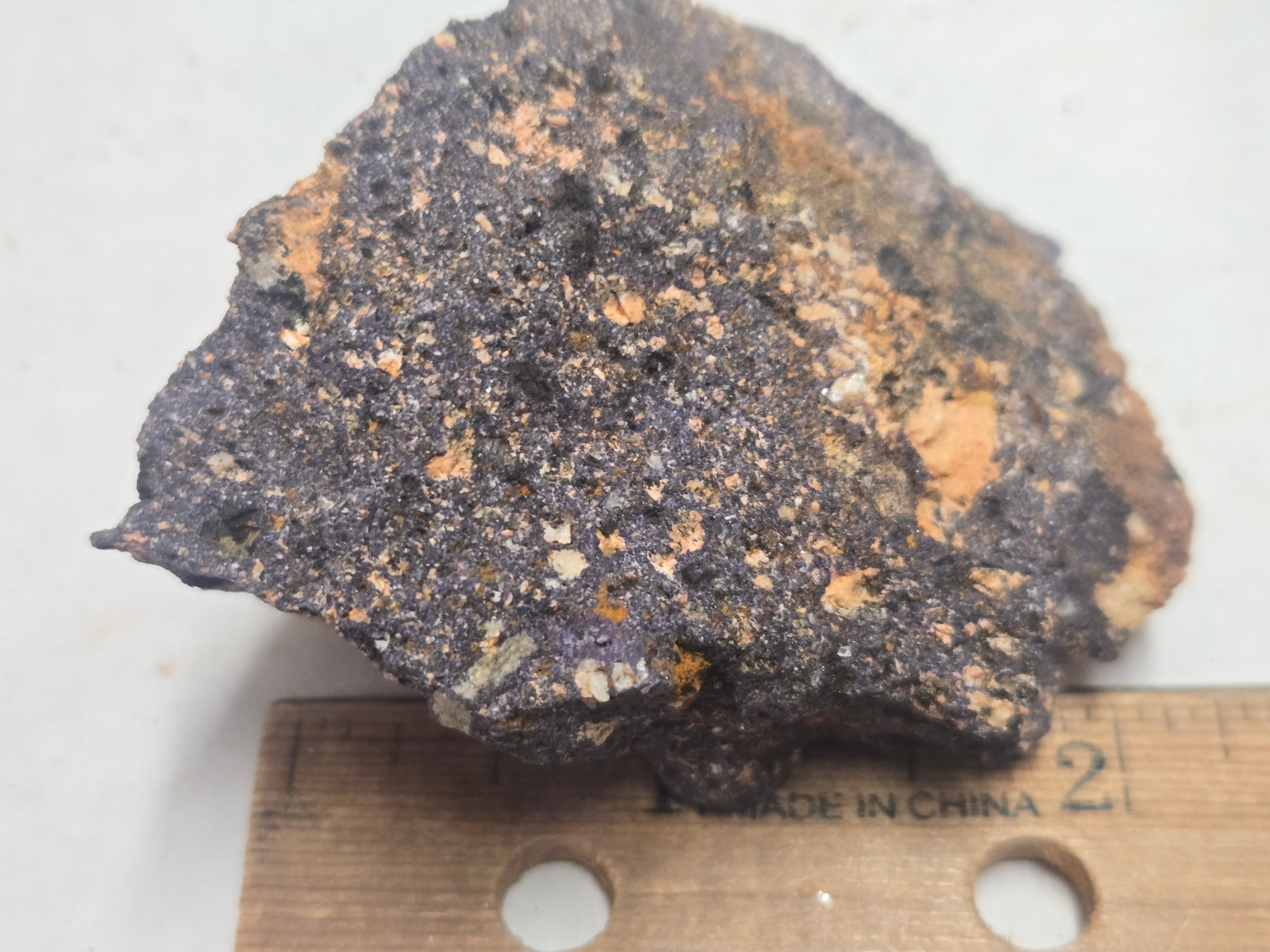 Bastnasite needles in Fluorite
