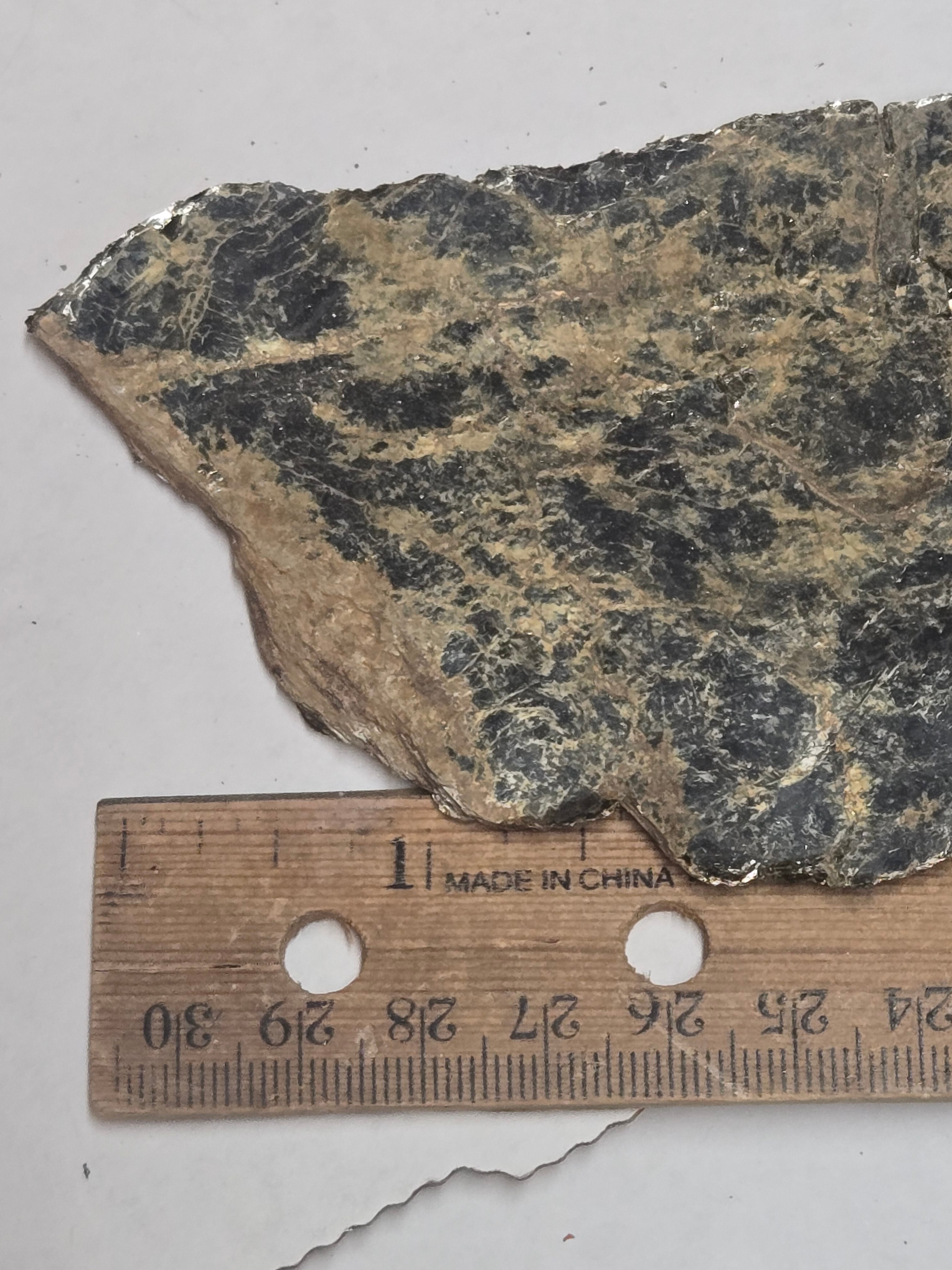 Biotite mica