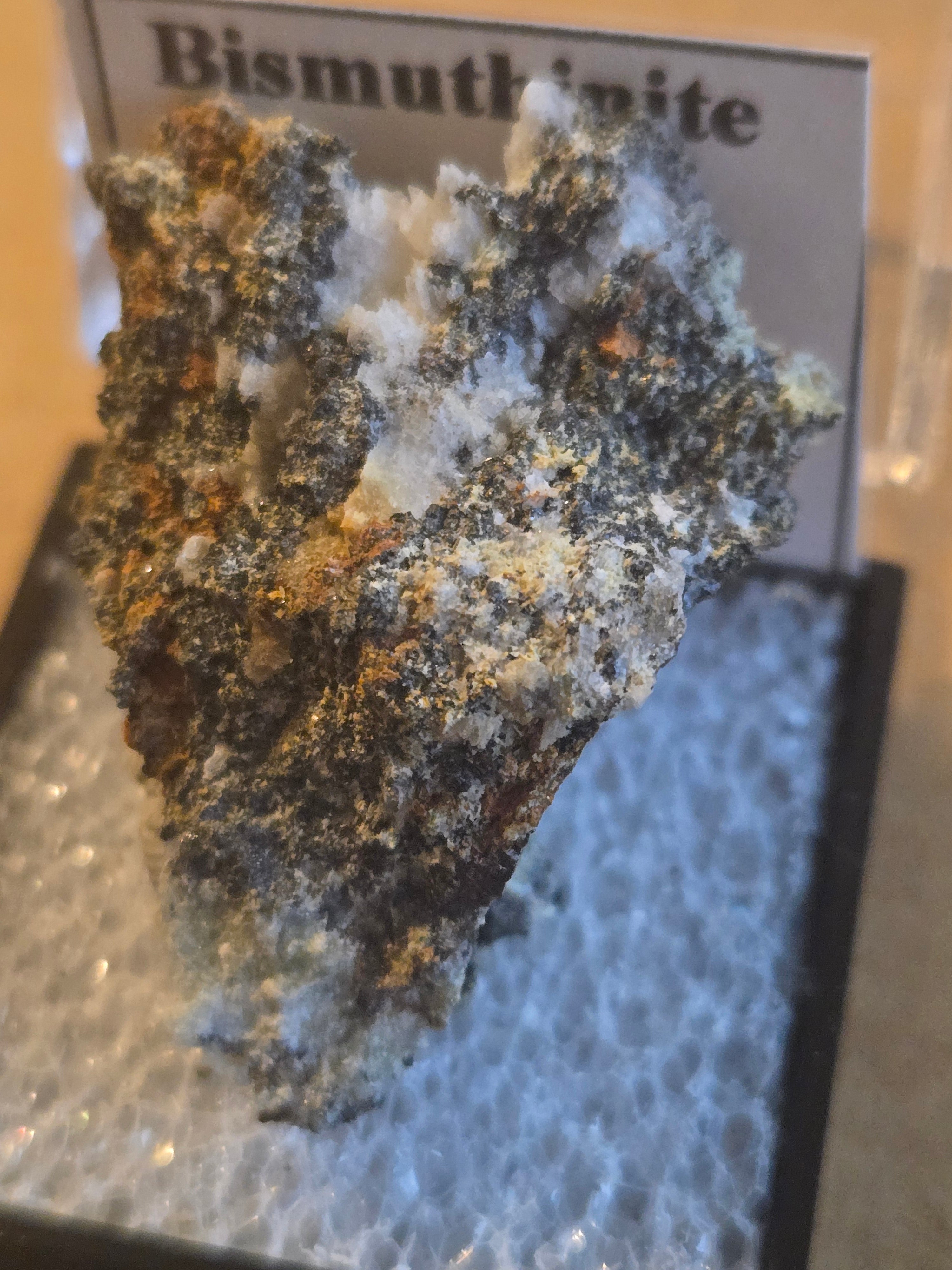 Bismuthinite