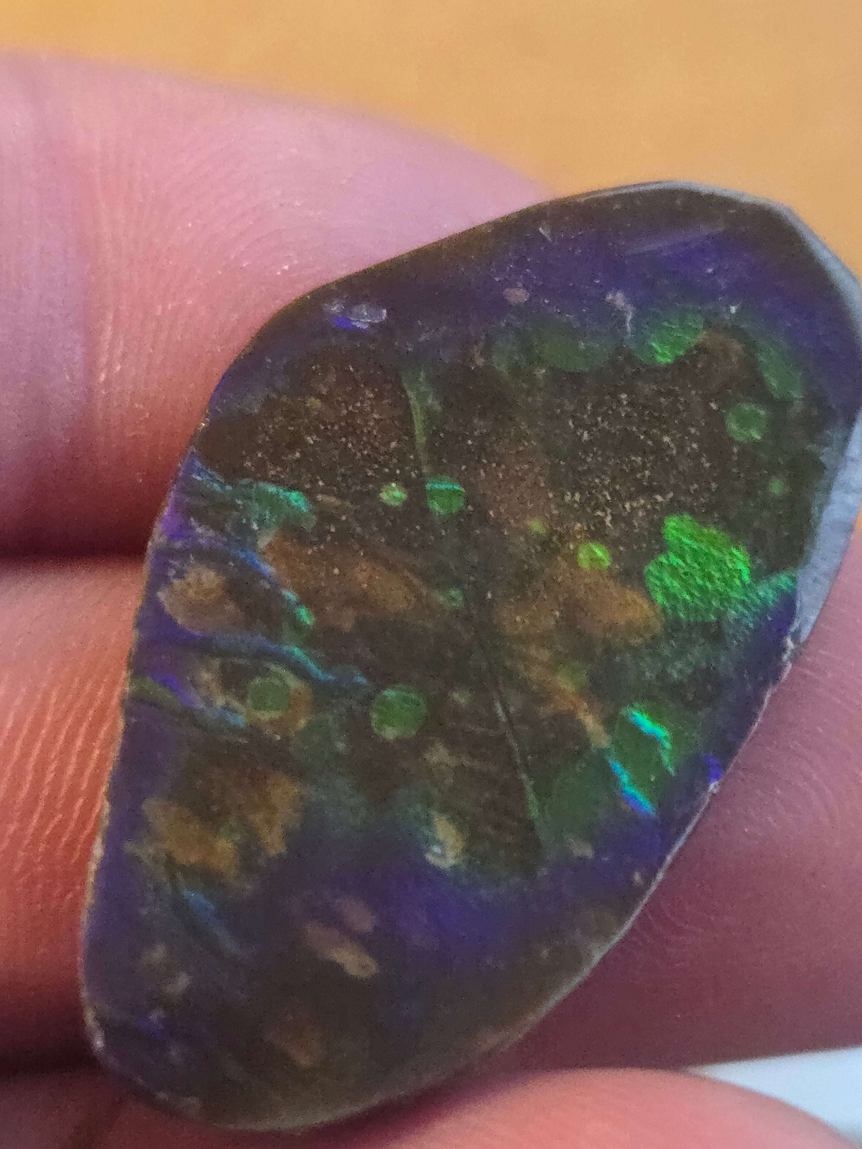 Blue ammolite