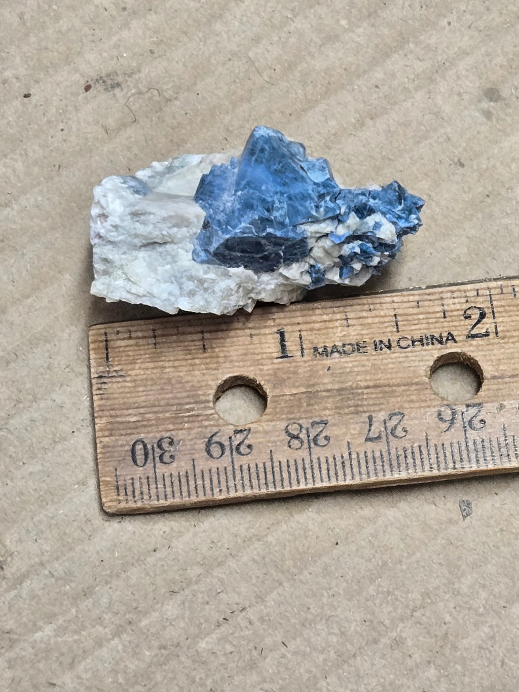 Blue spinel