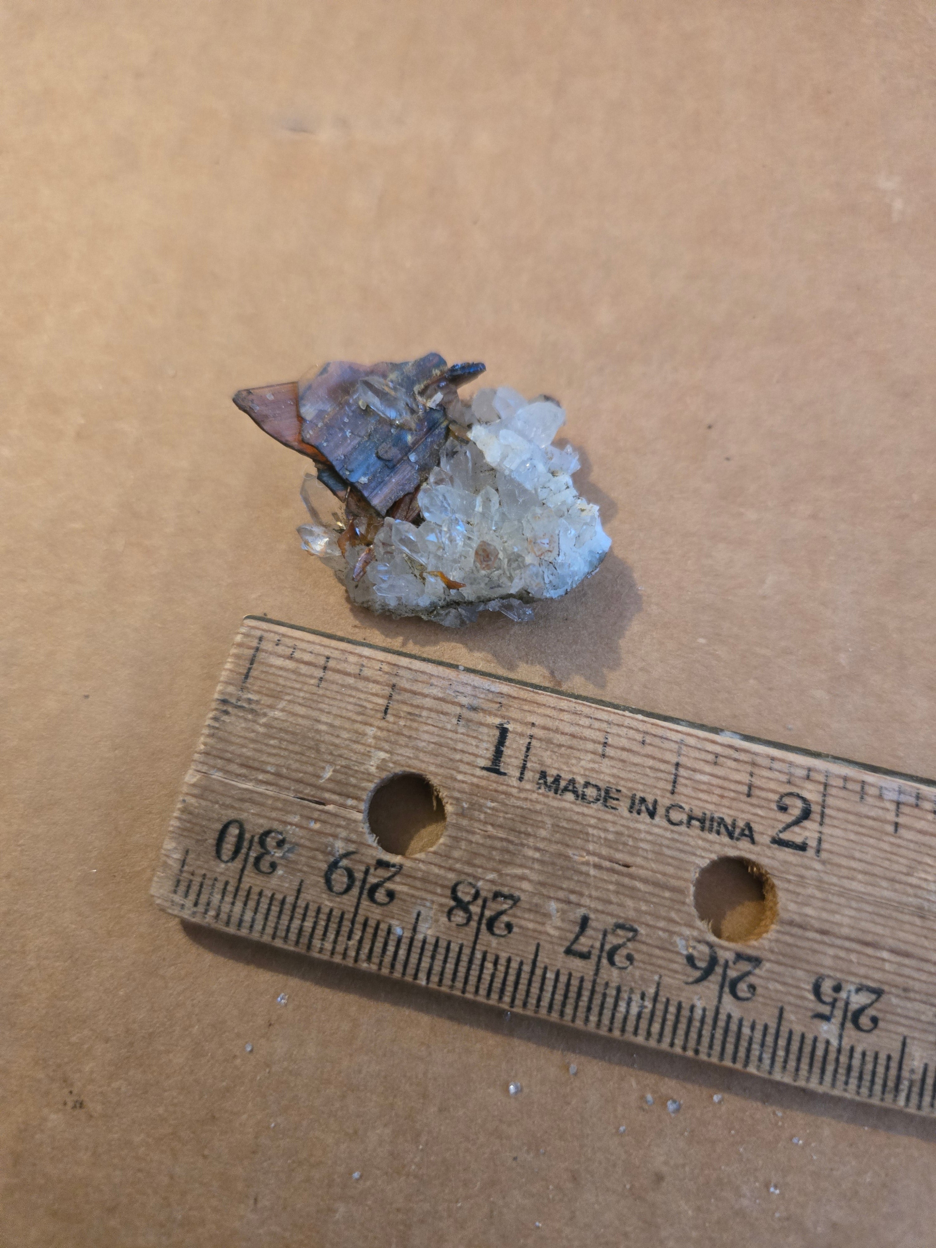 Brookite on quartz