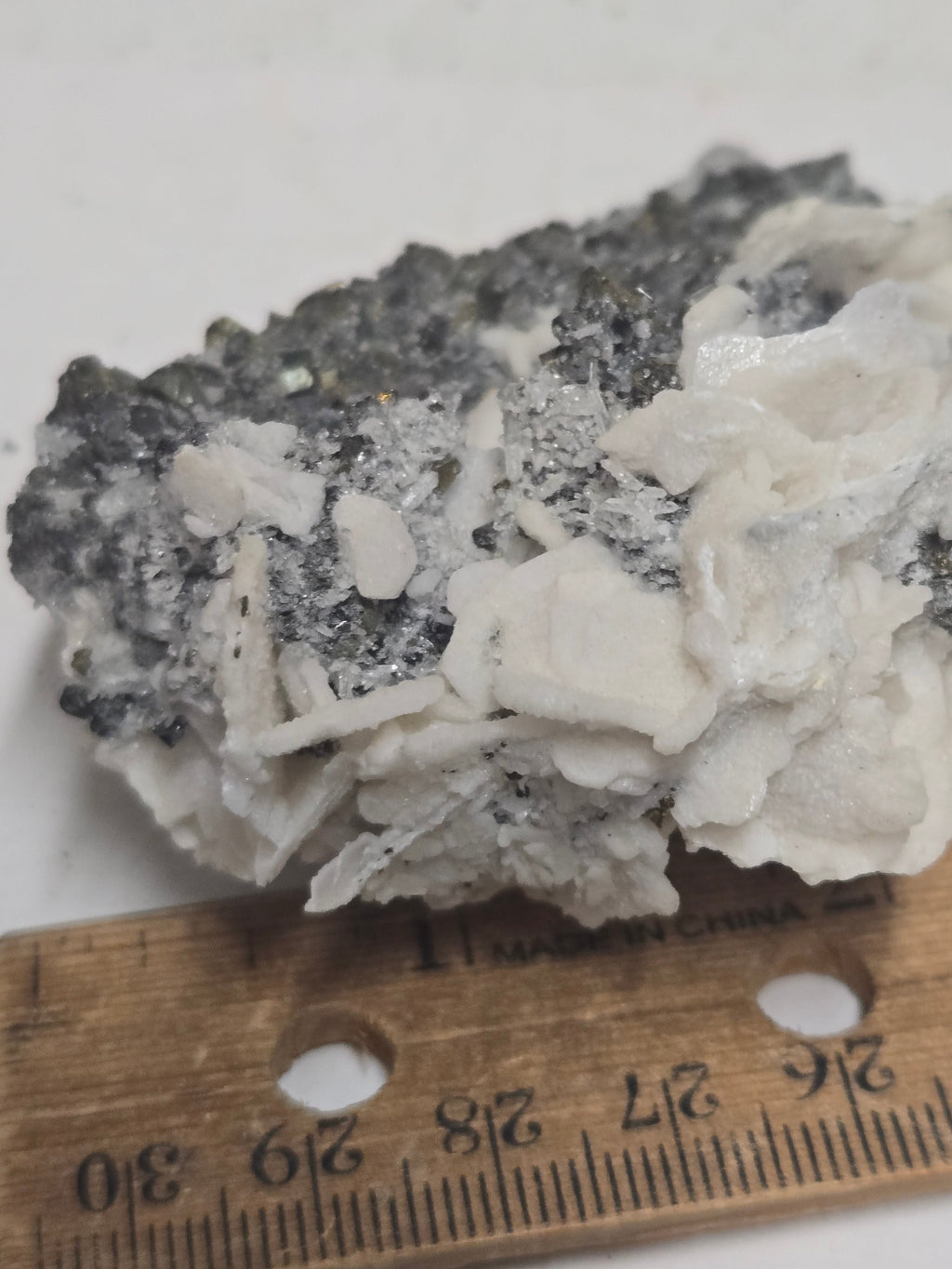 Calcite w Sphalerite specimen
