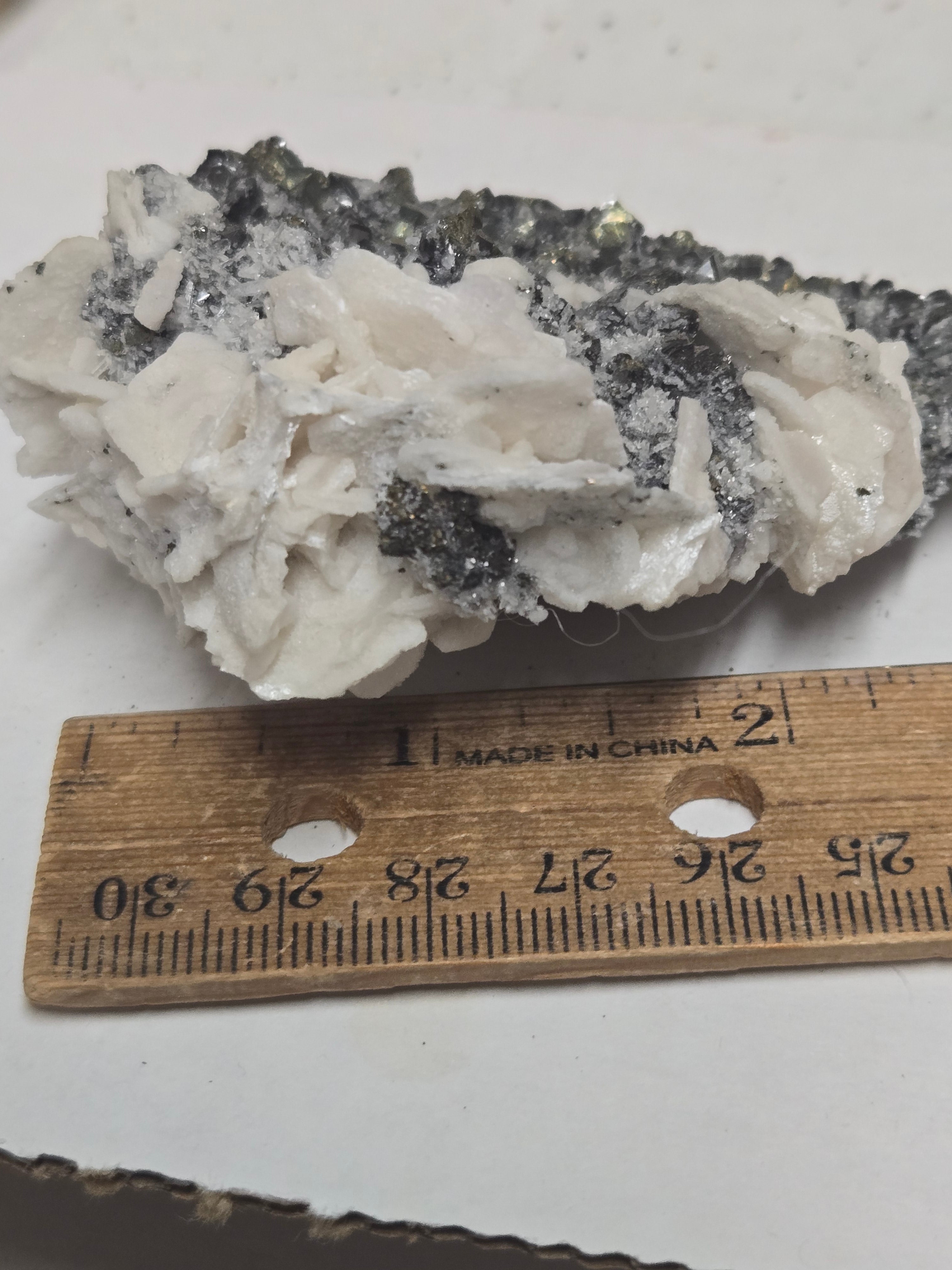 Calcite w Sphalerite specimen