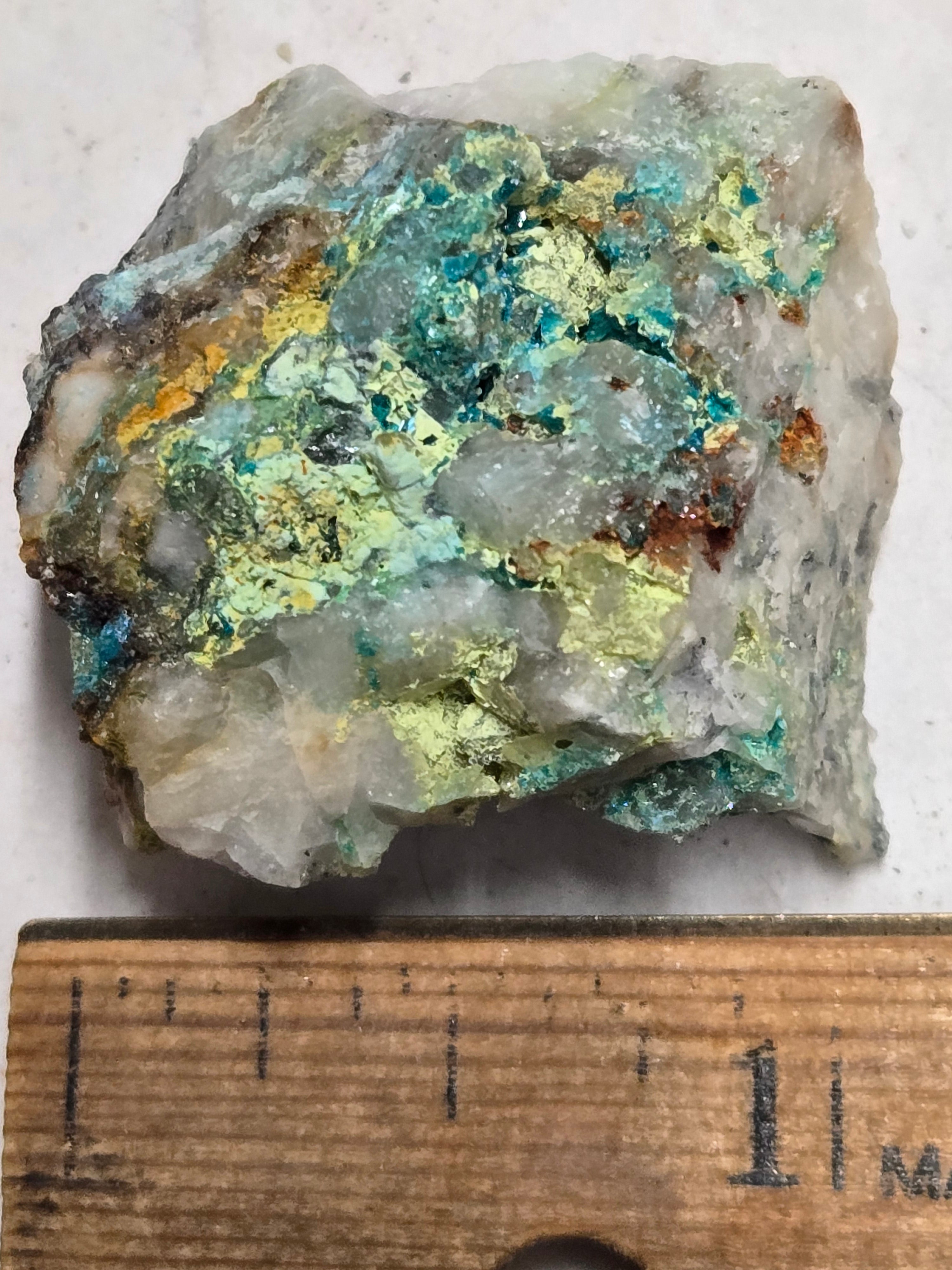 Caledonite perite
