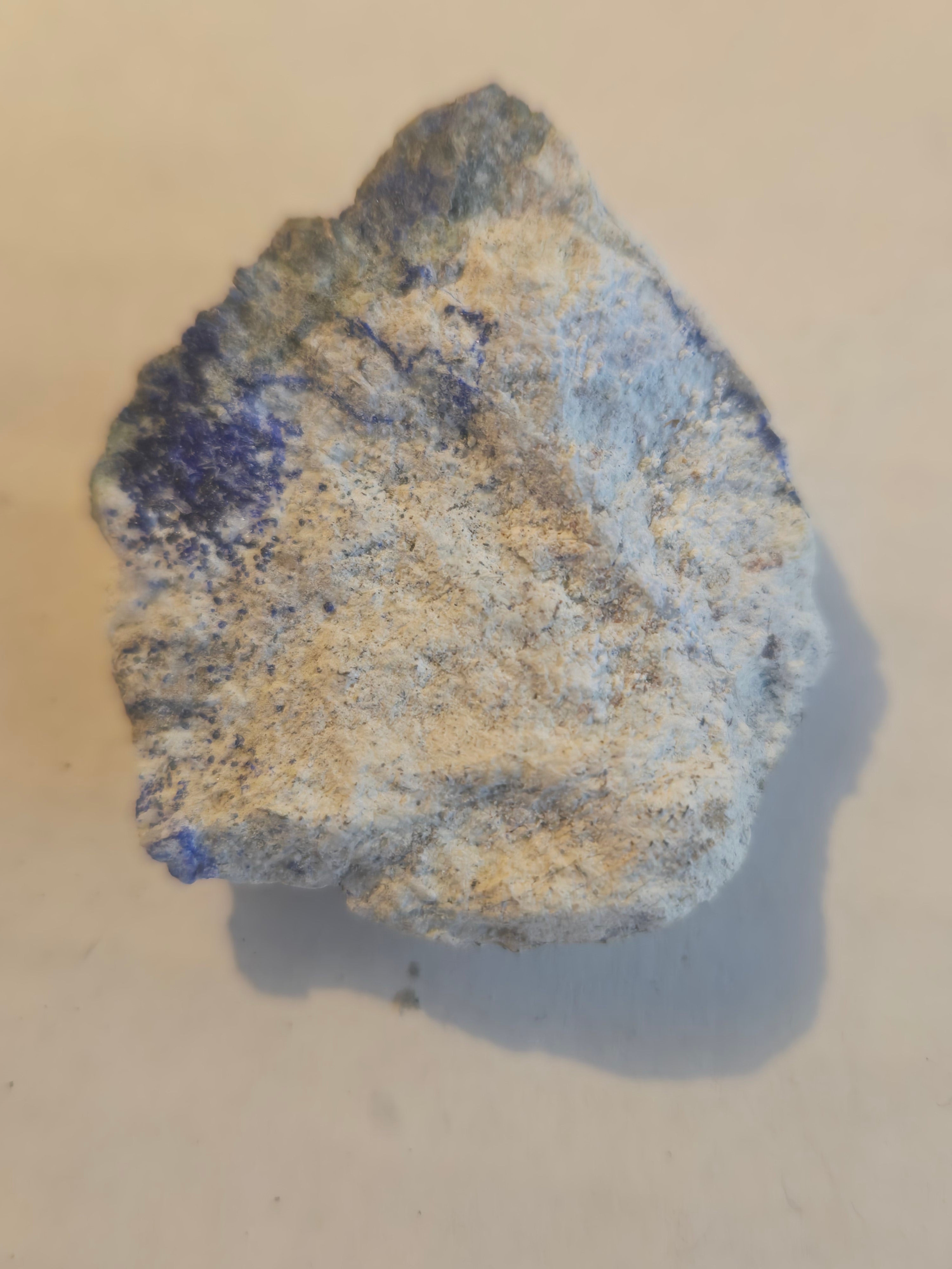 Callaghanite with hydromagnesite