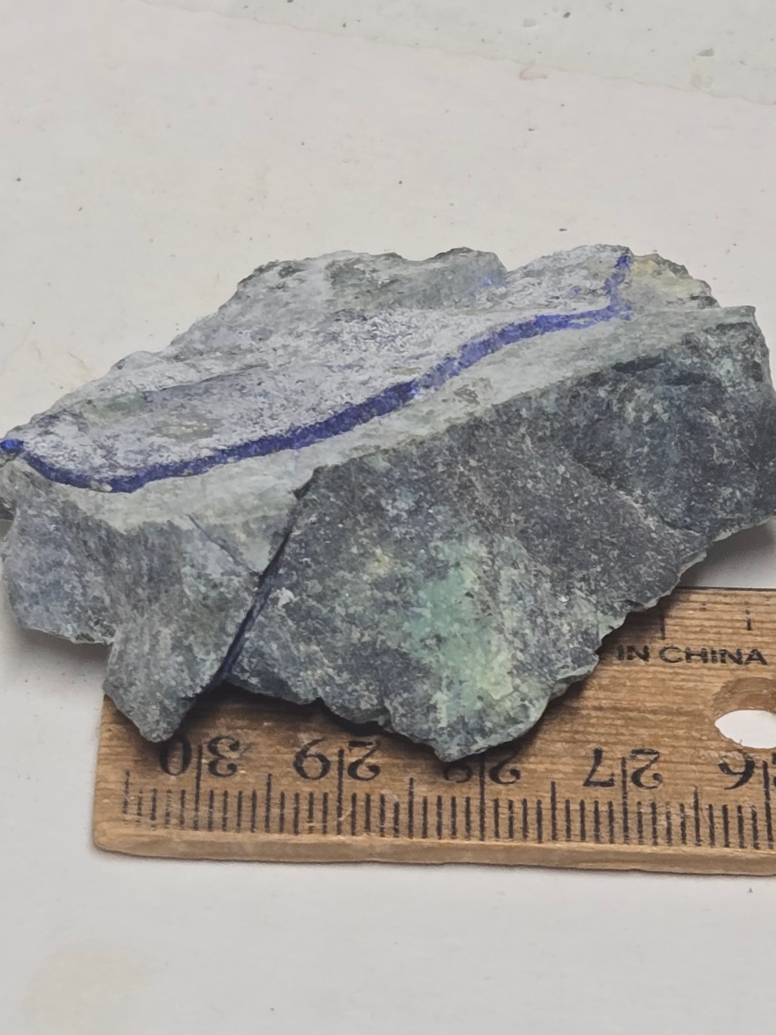 Callaghanite with hydromagnesite