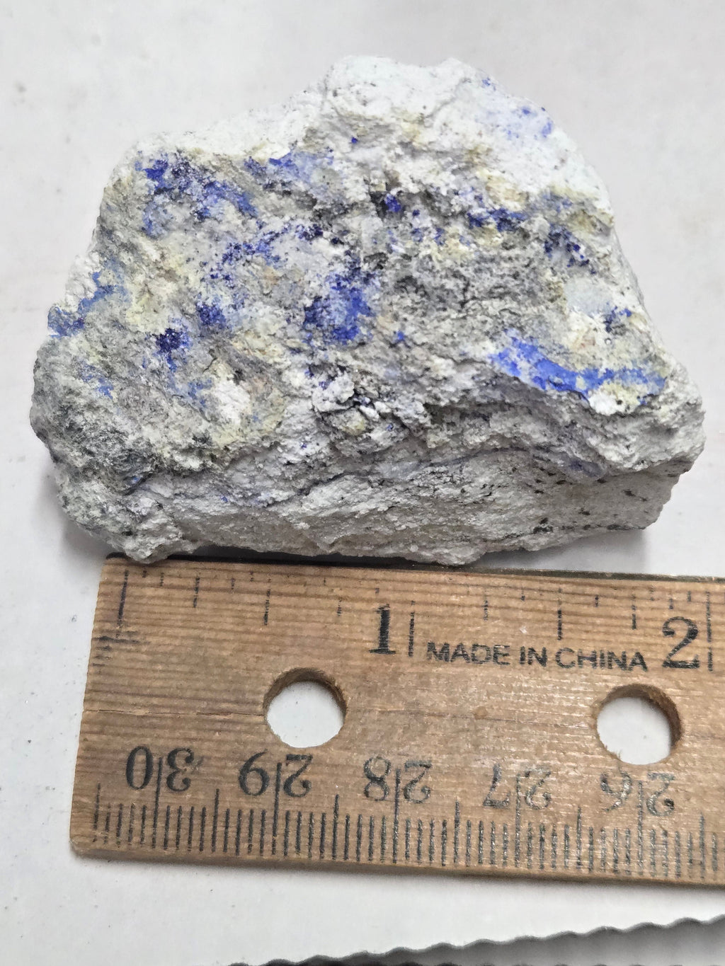 Callaghanite with hydromagnesite