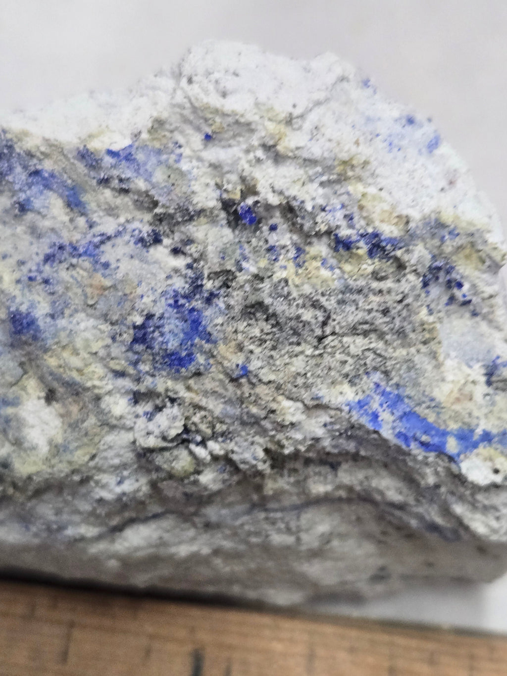 Callaghanite with hydromagnesite