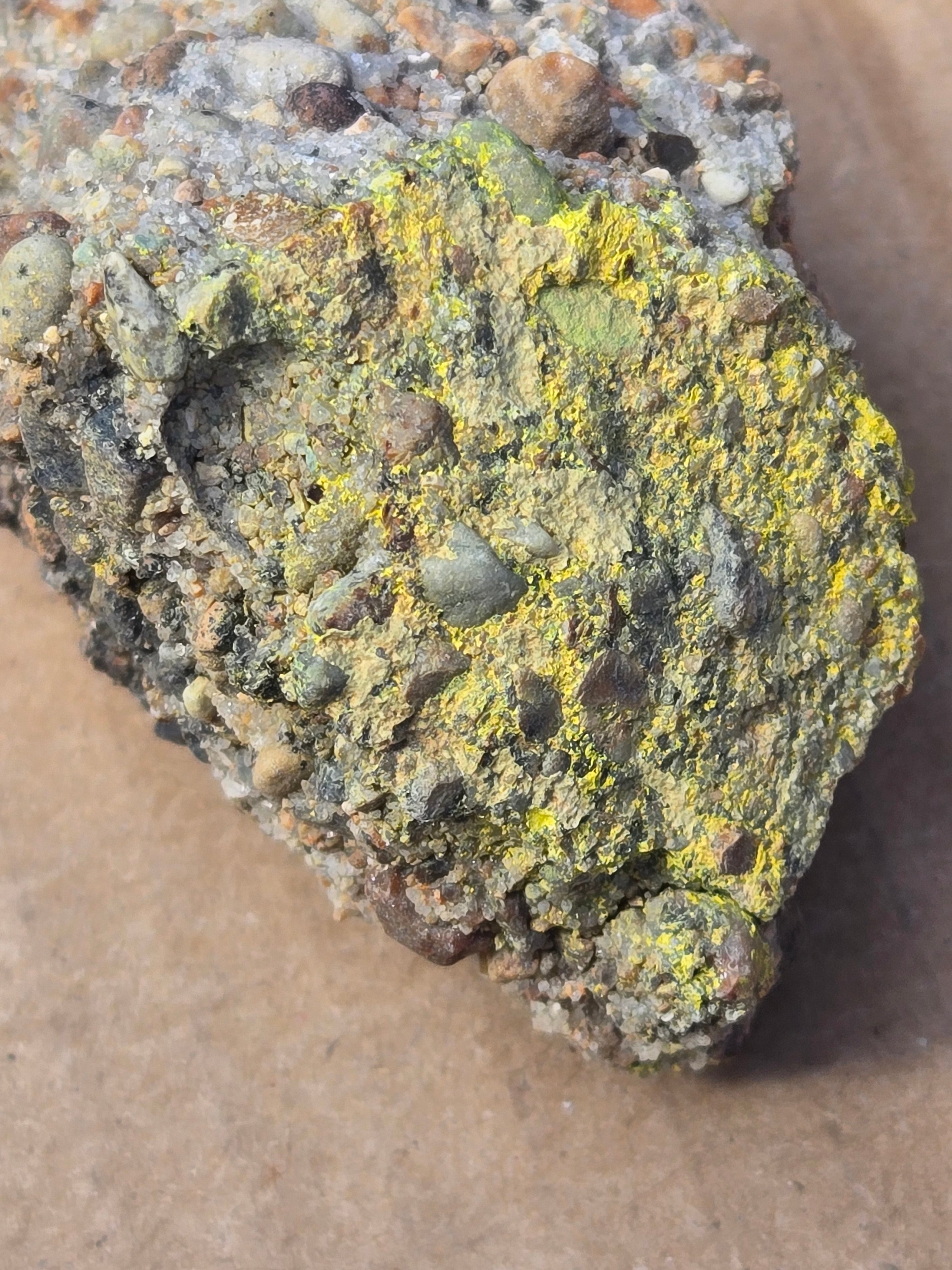Carnotite on conglomerate
