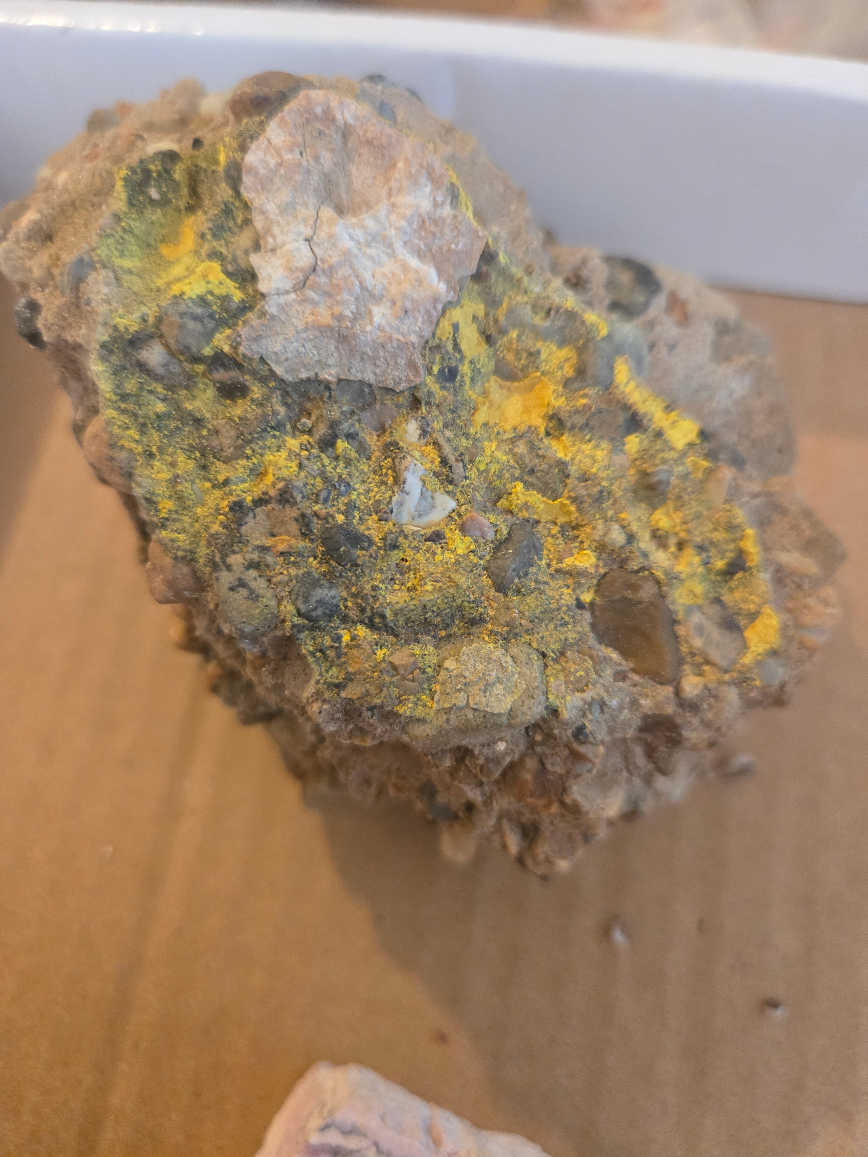 Carnotite on conglomerate