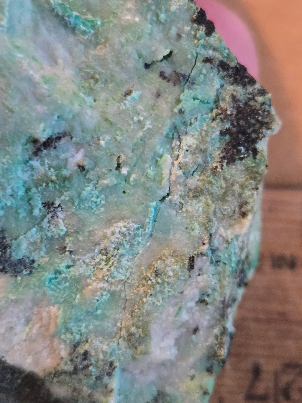Chlorargyrite w copper specimen