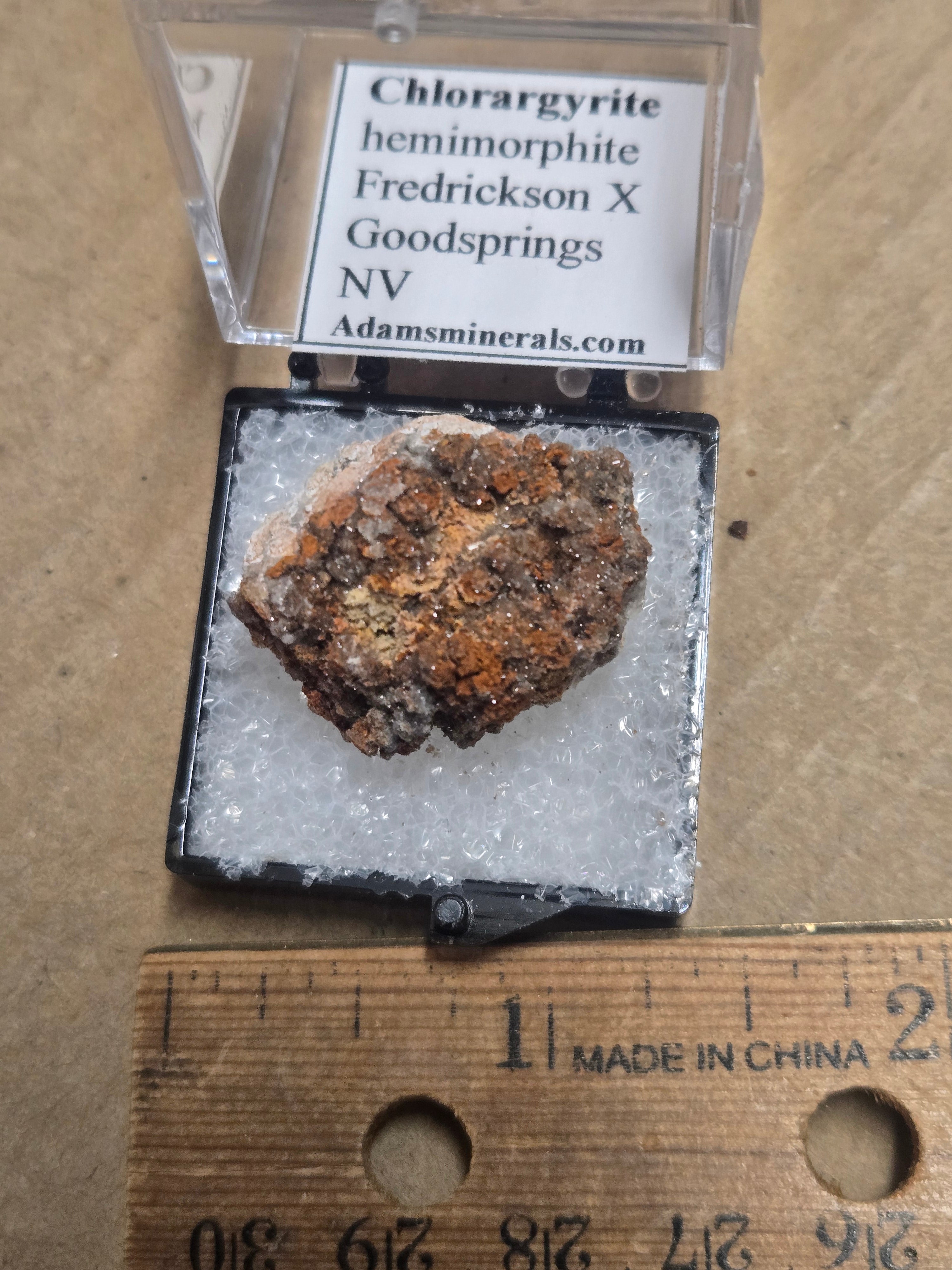 Chlorargyrite with hemimorphite