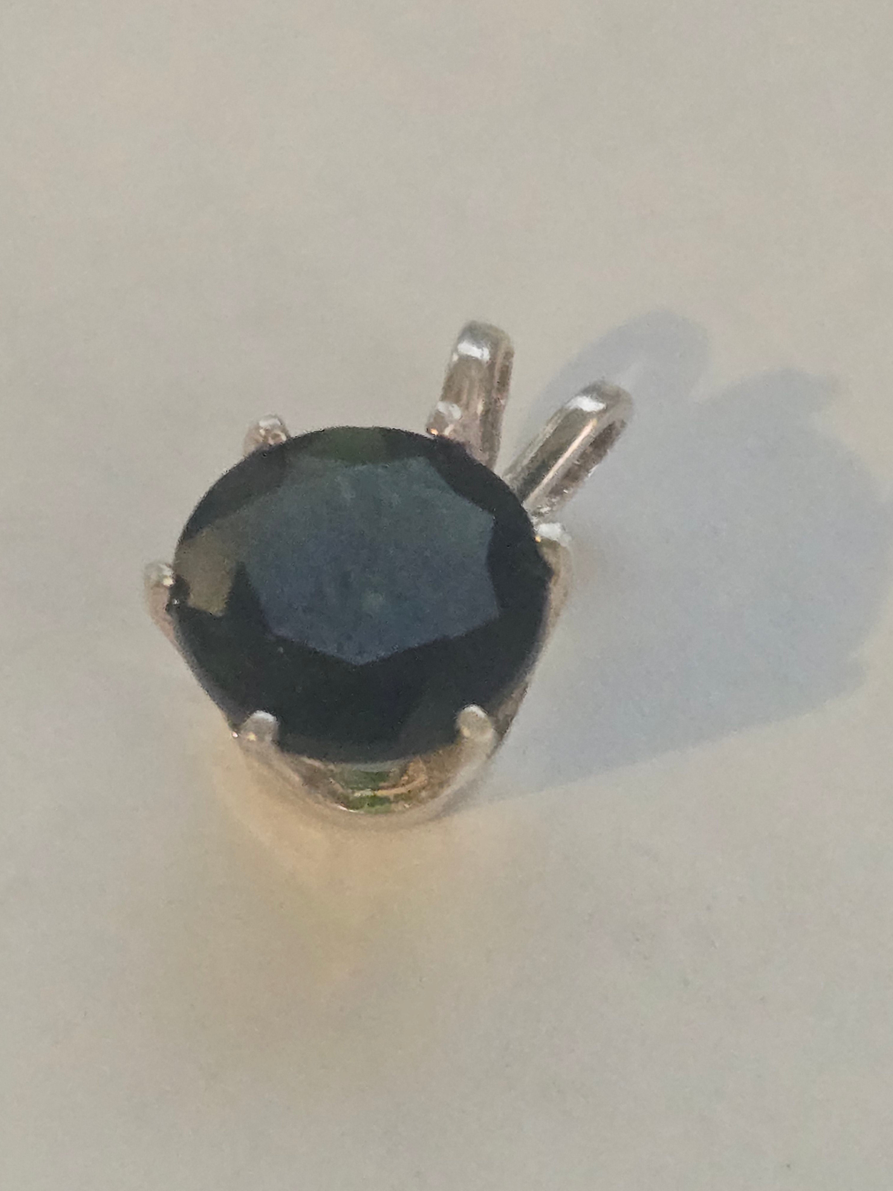 Chrome Diopside Pendant