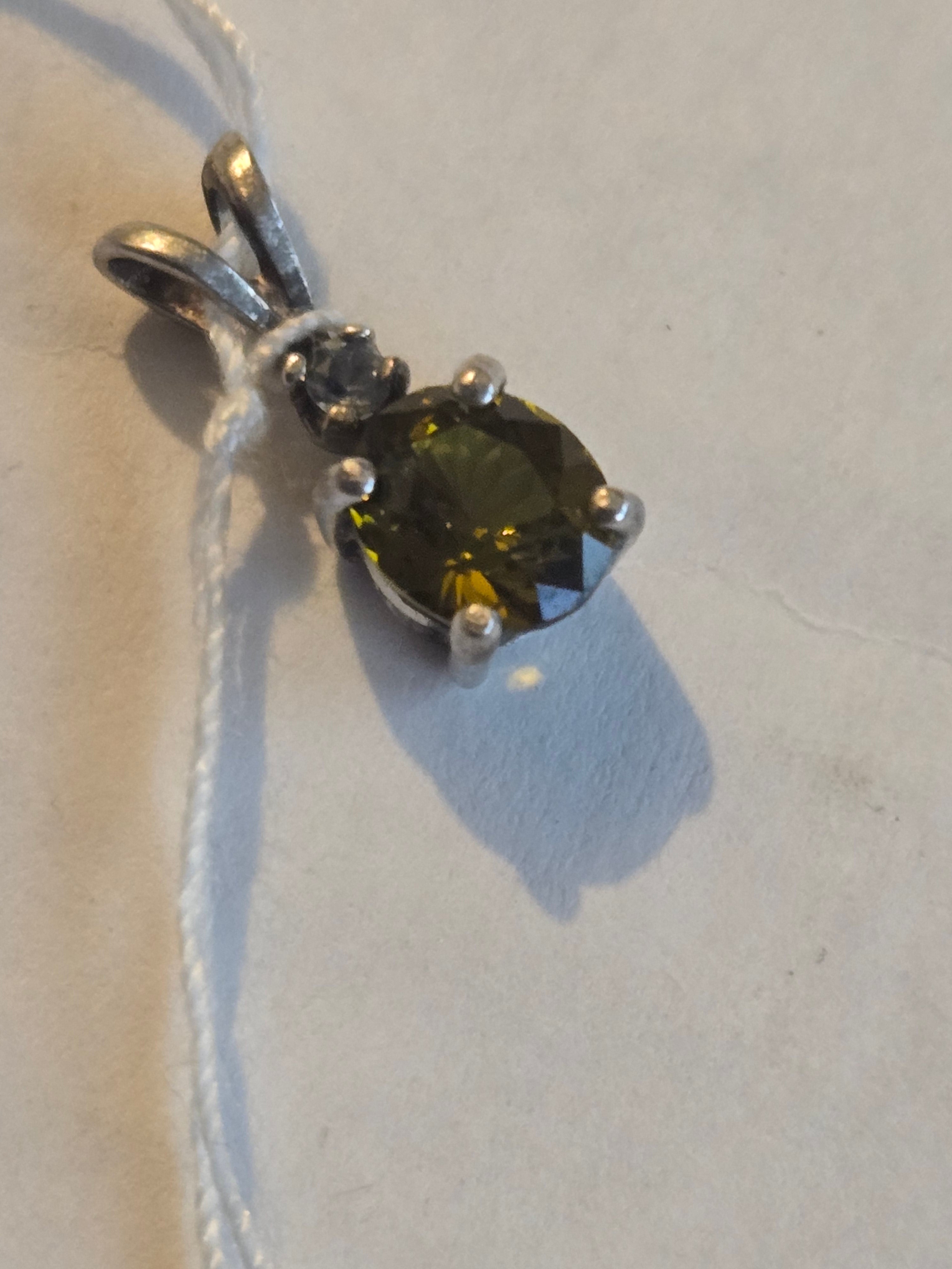 Chrysoberyl w Sapphire pendant