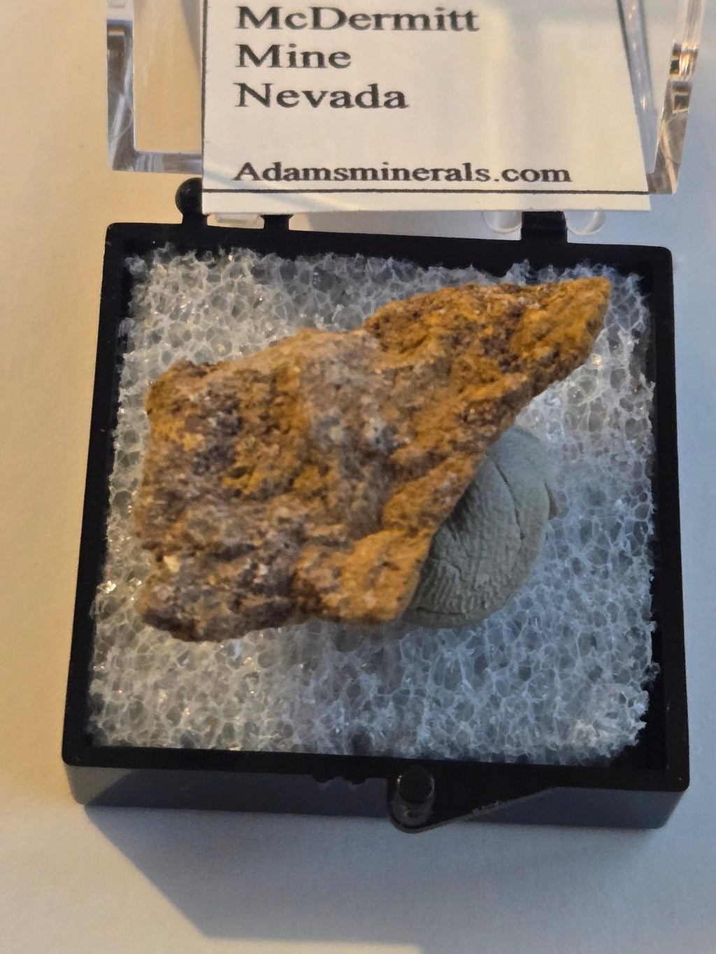Corderoite w cinnabar