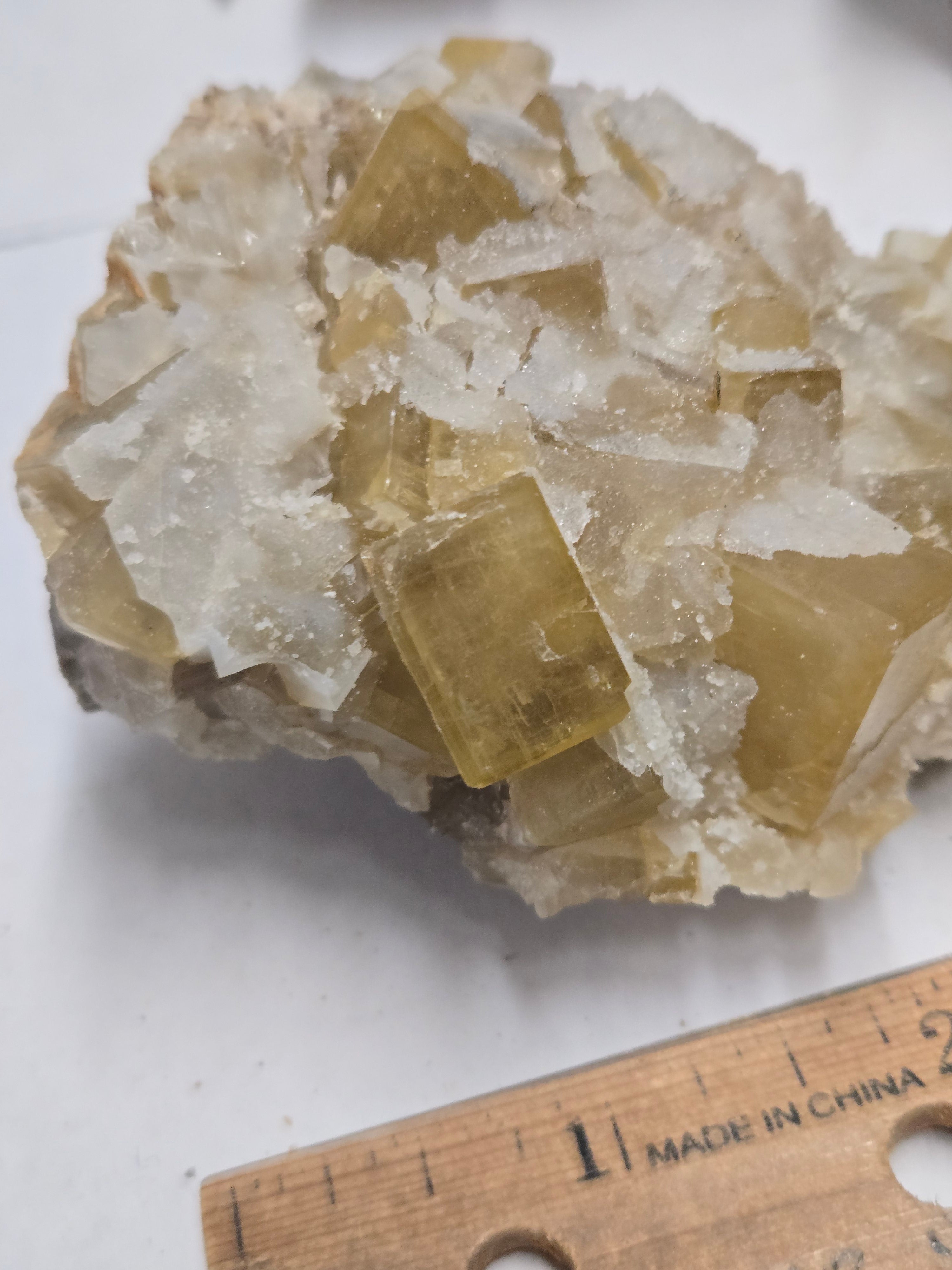 Cougar barite w quartz