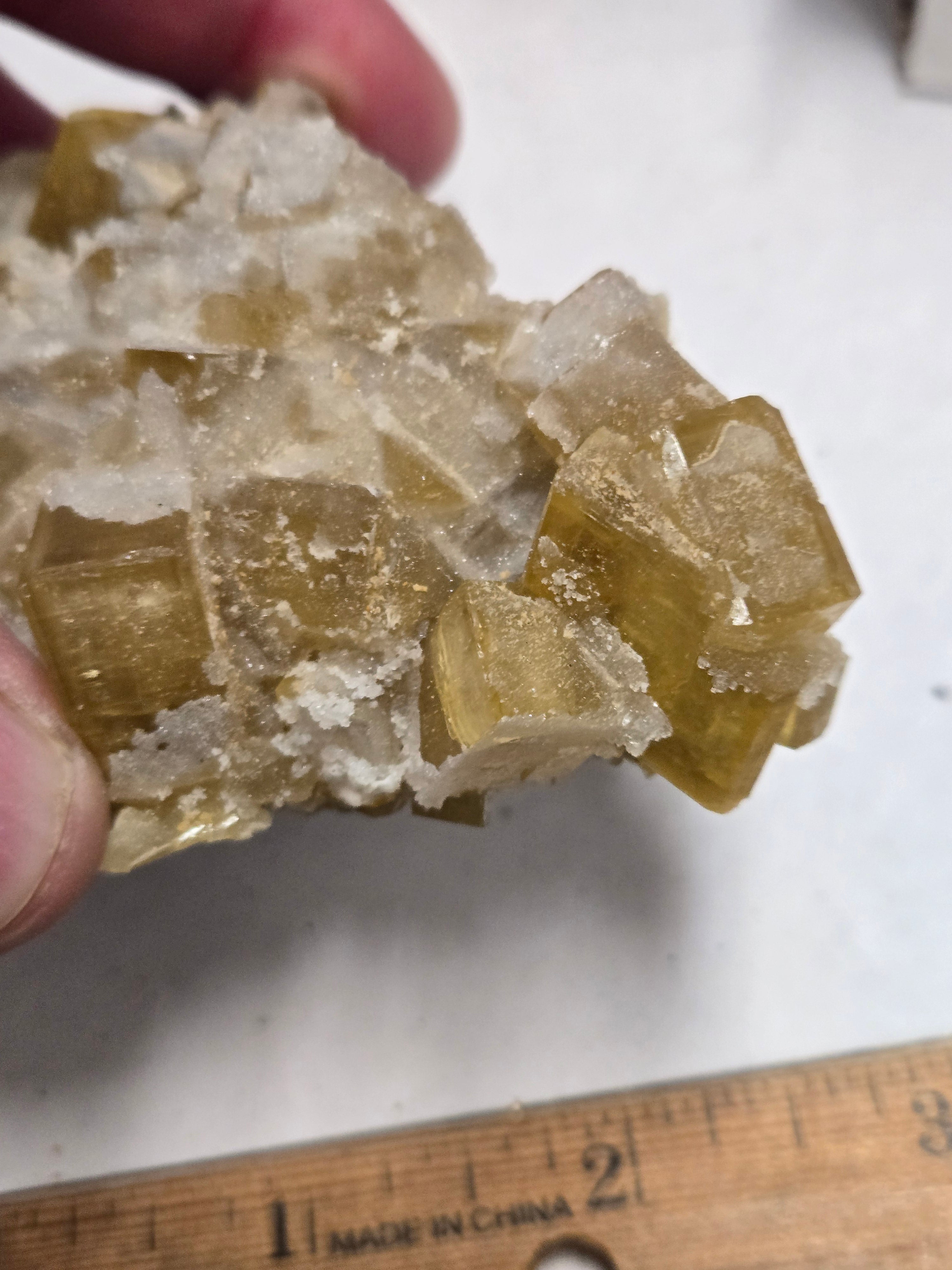 Cougar barite w quartz