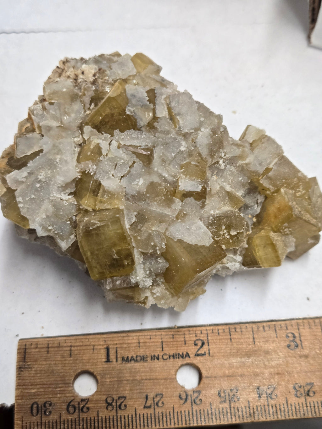 Cougar barite w quartz