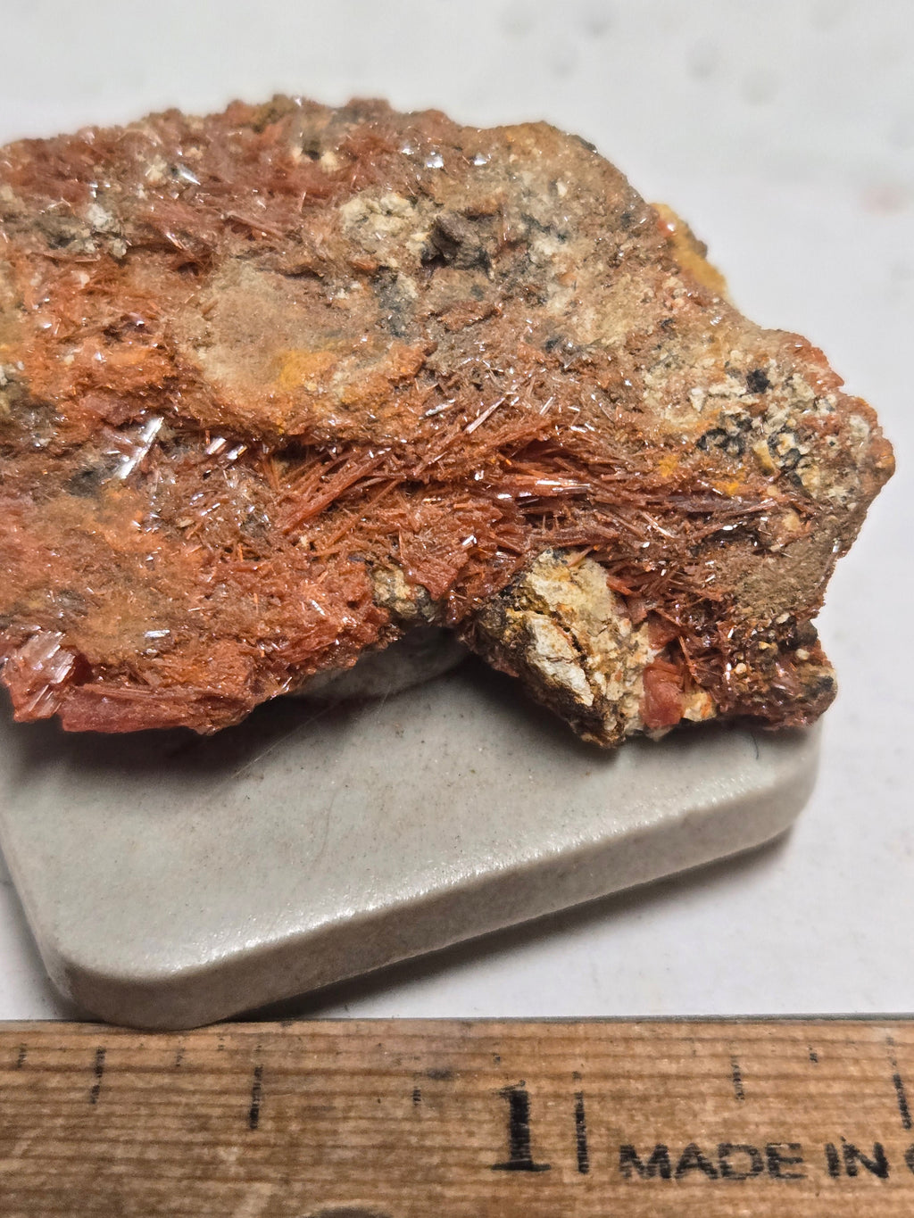Crocoite specimen