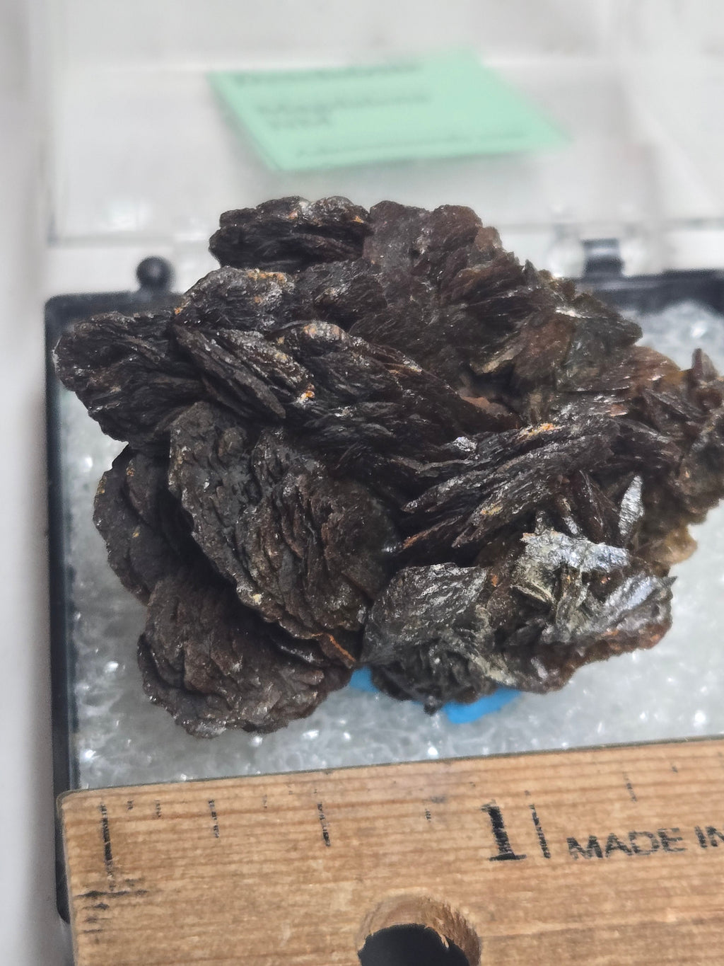 Descloizite crystals