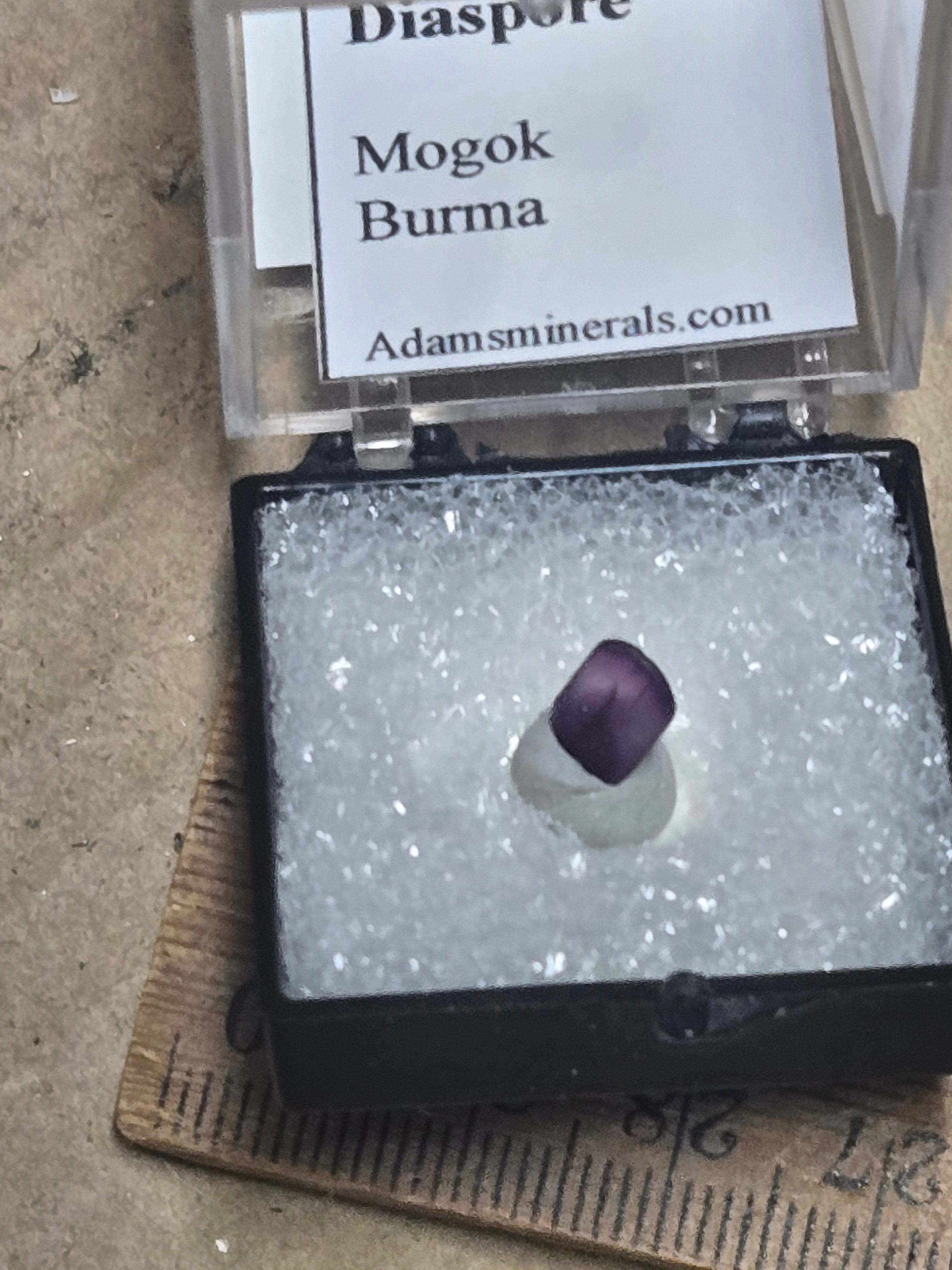 Diapore crystal
