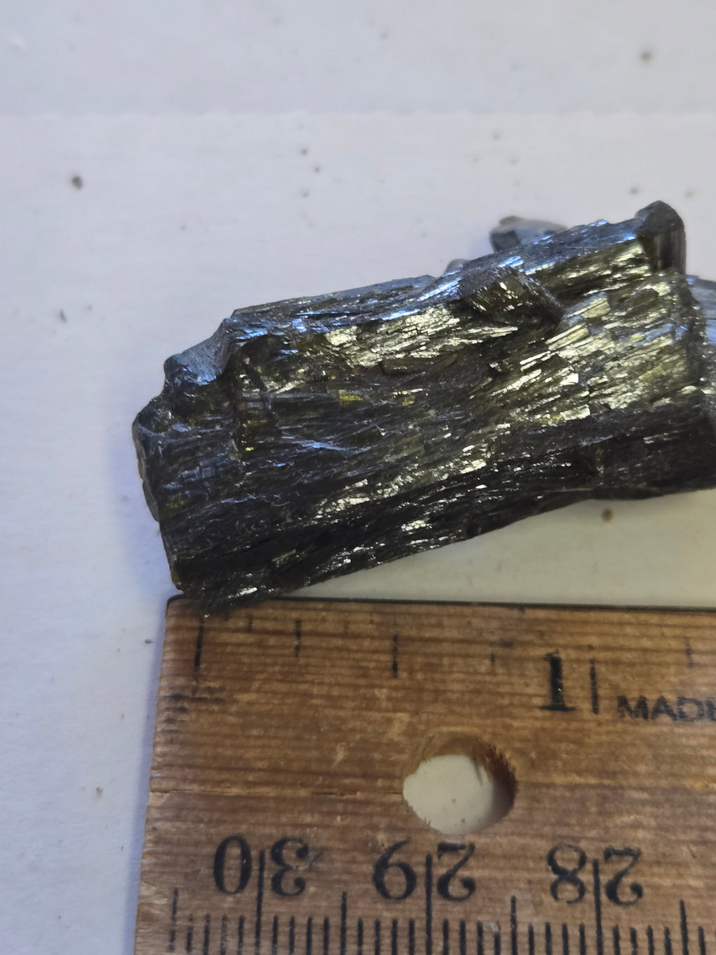 Dt Epidote crystal