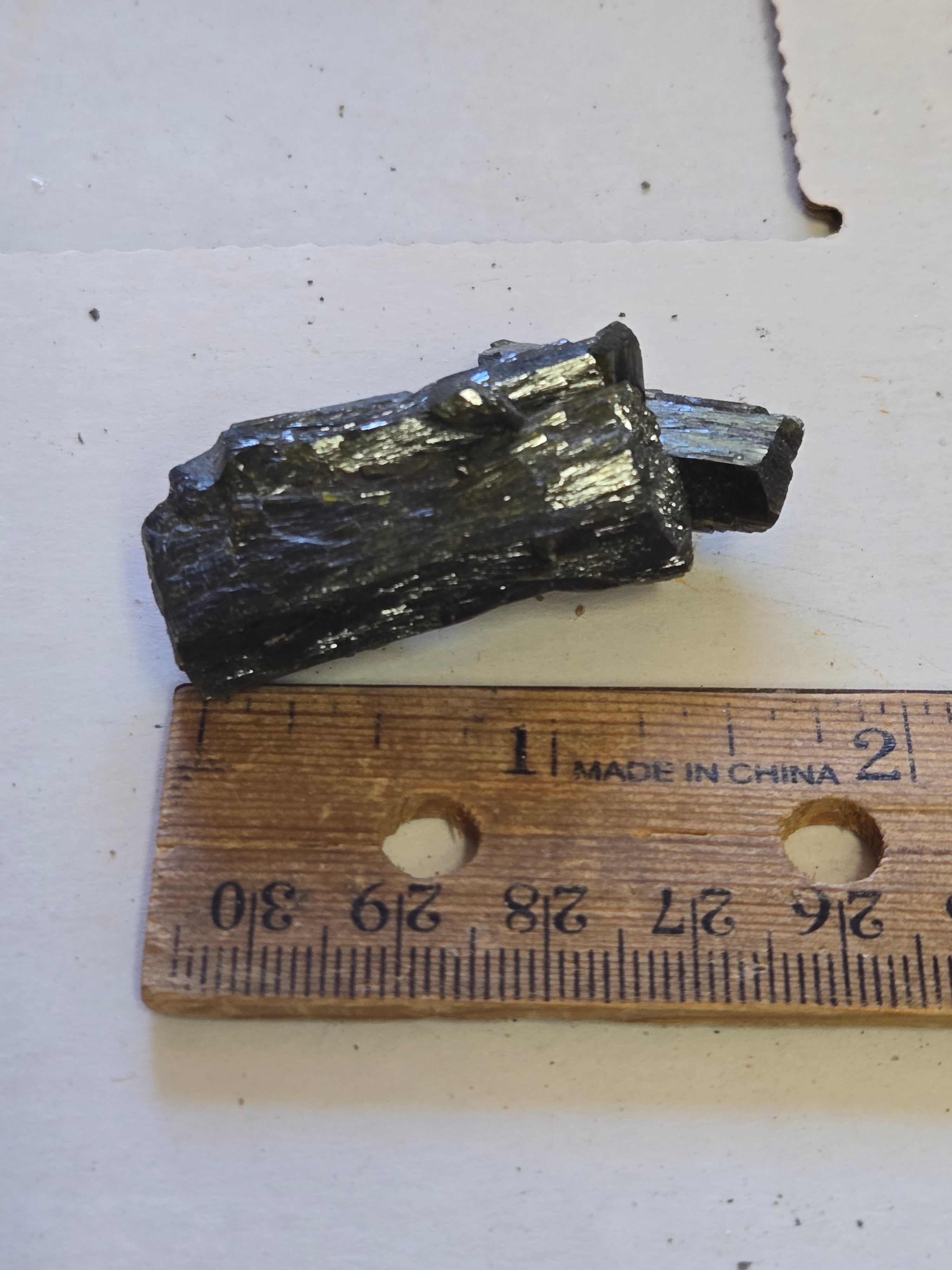 Dt Epidote crystal