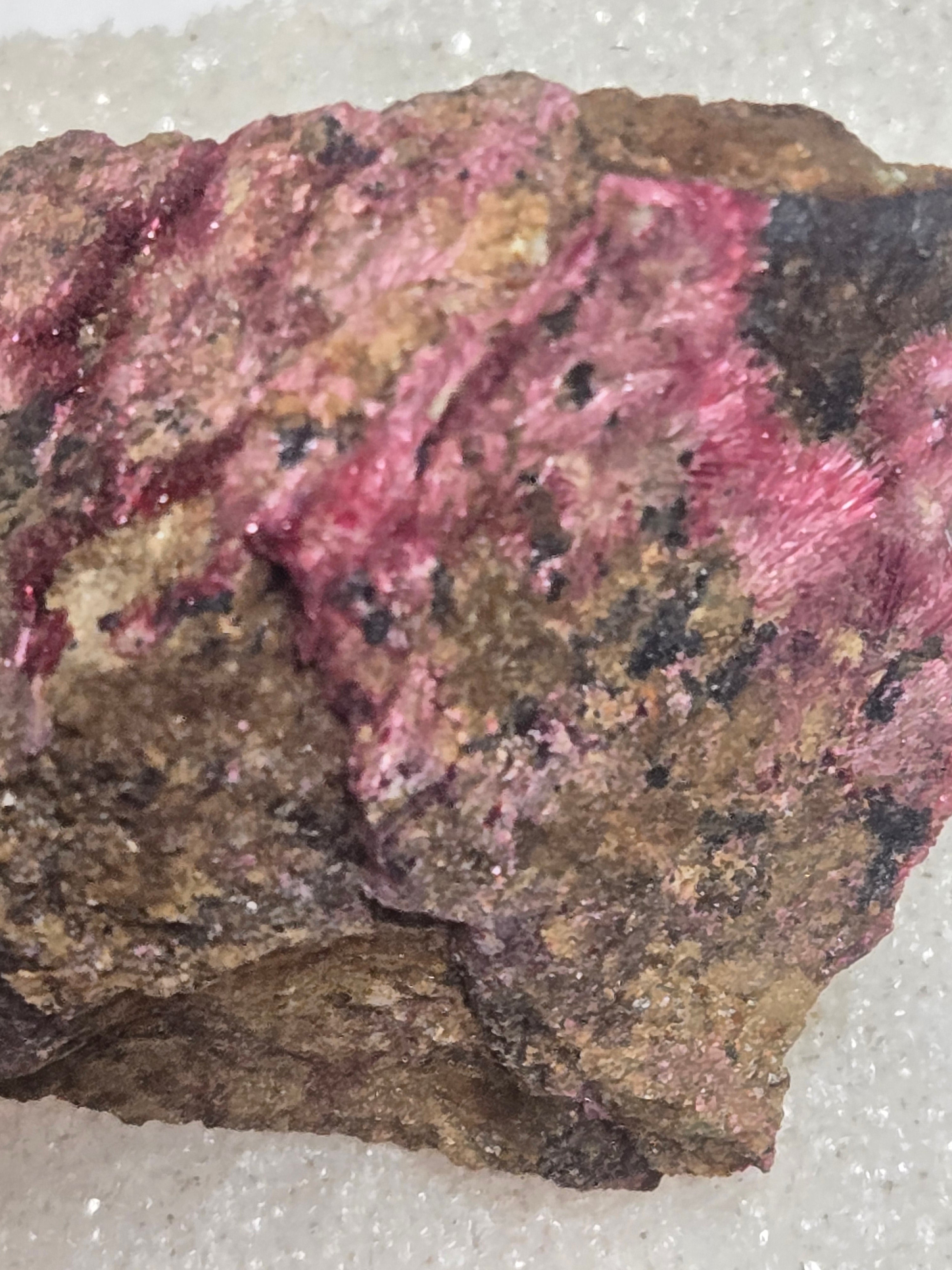 Erythrite